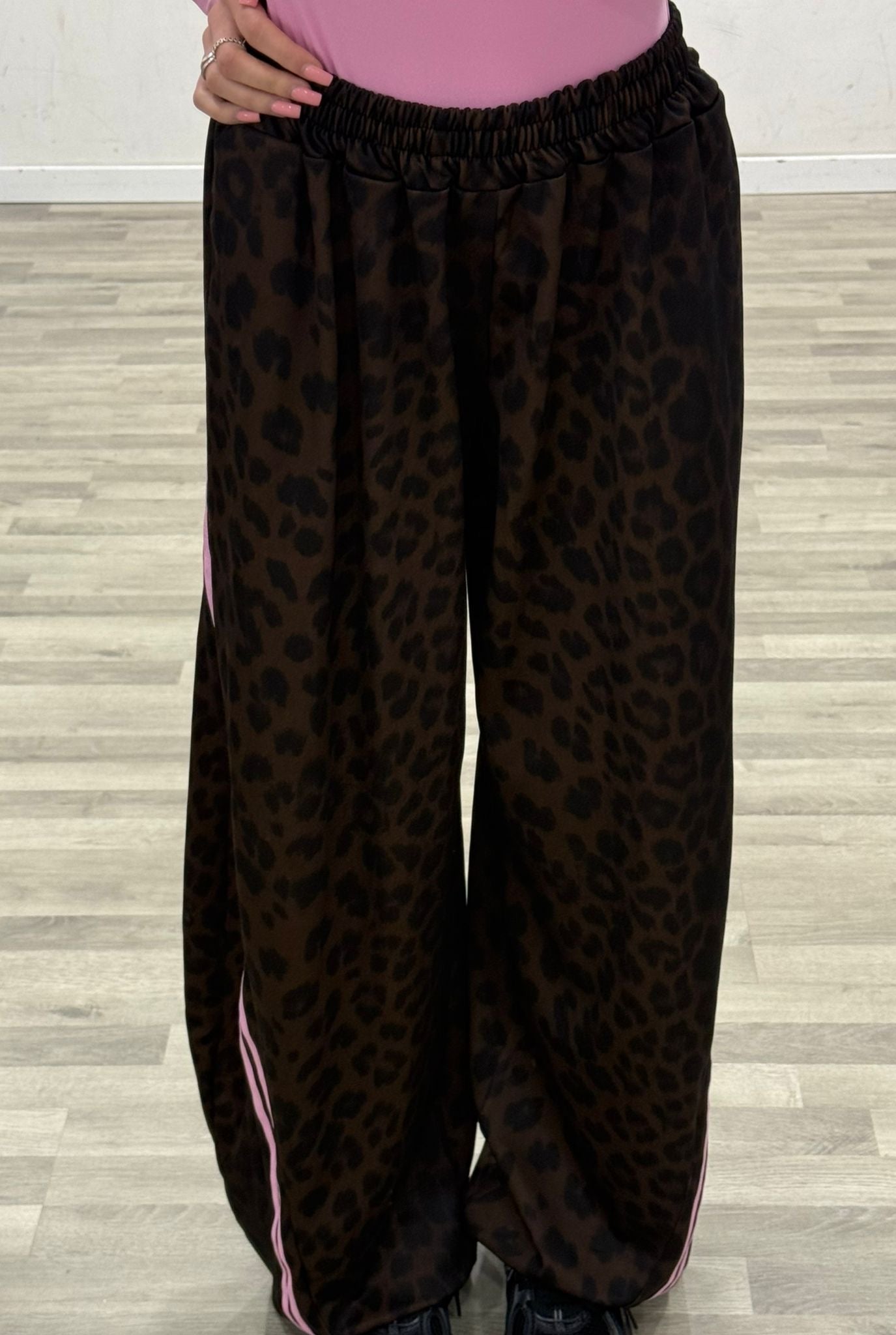 pantatuta con bande laterali trasversali