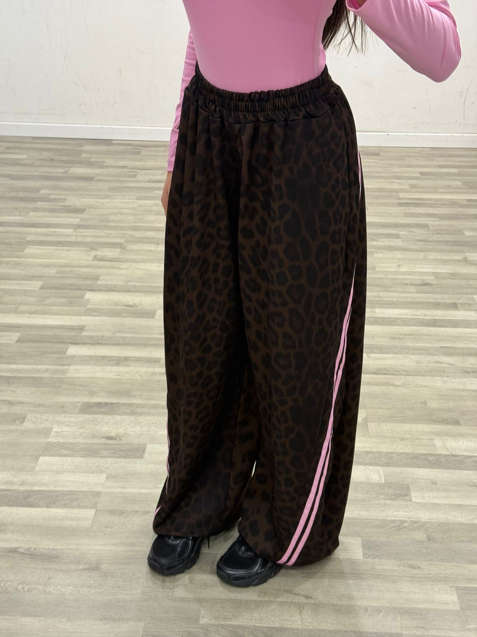 pantatuta con bande laterali trasversali