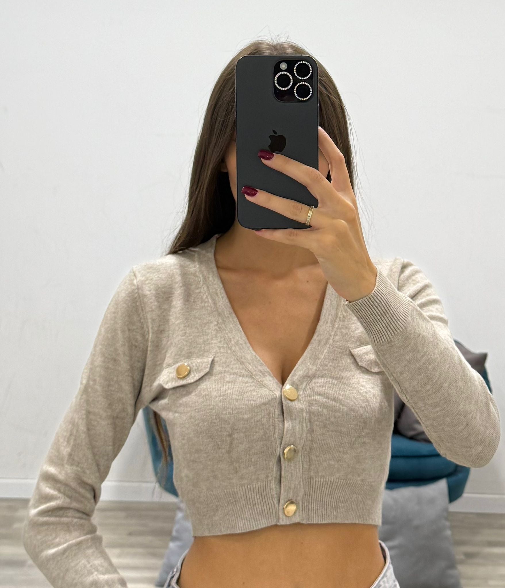 cardigan corto con bottoni dorati