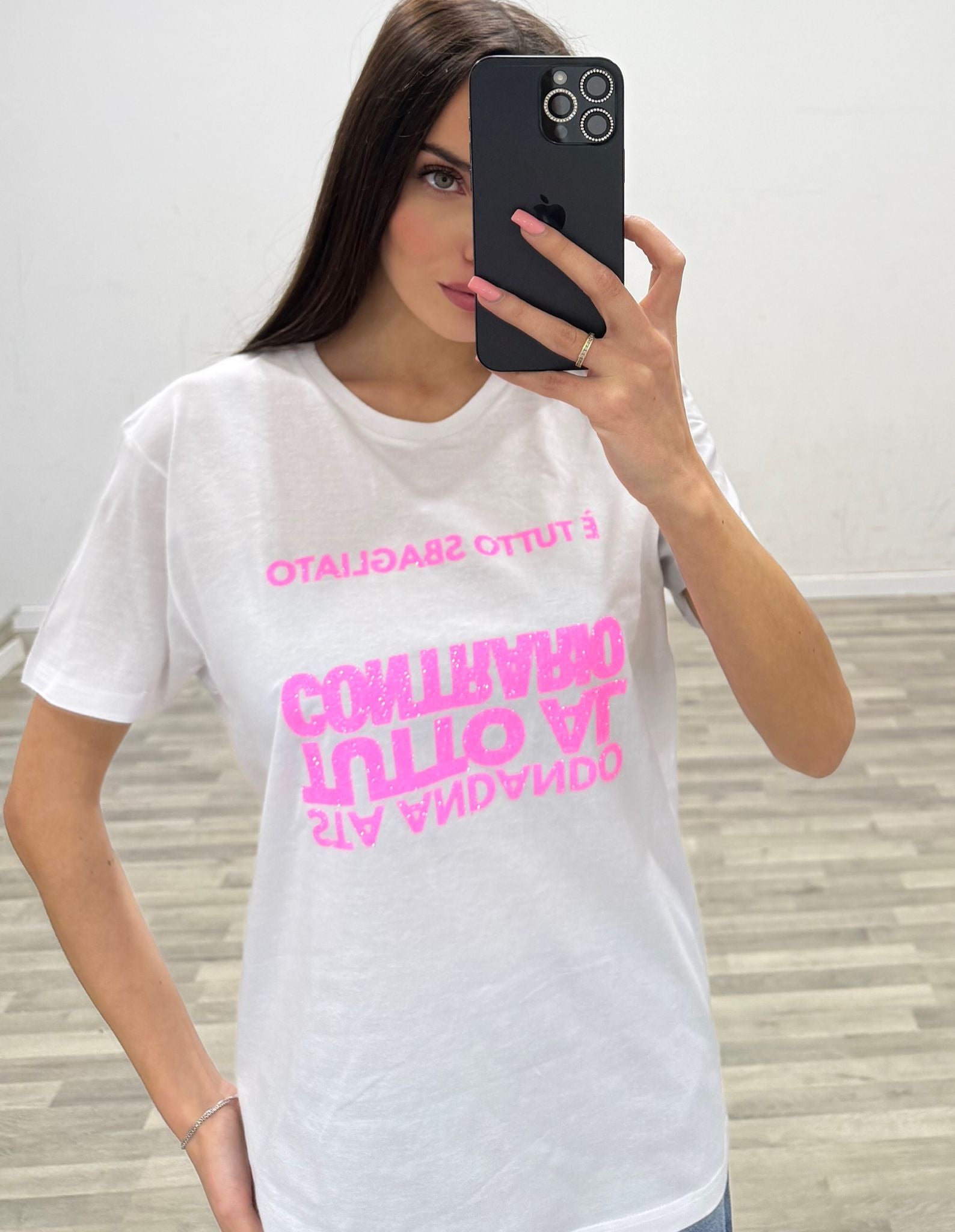 t-shirt tutto al contrario