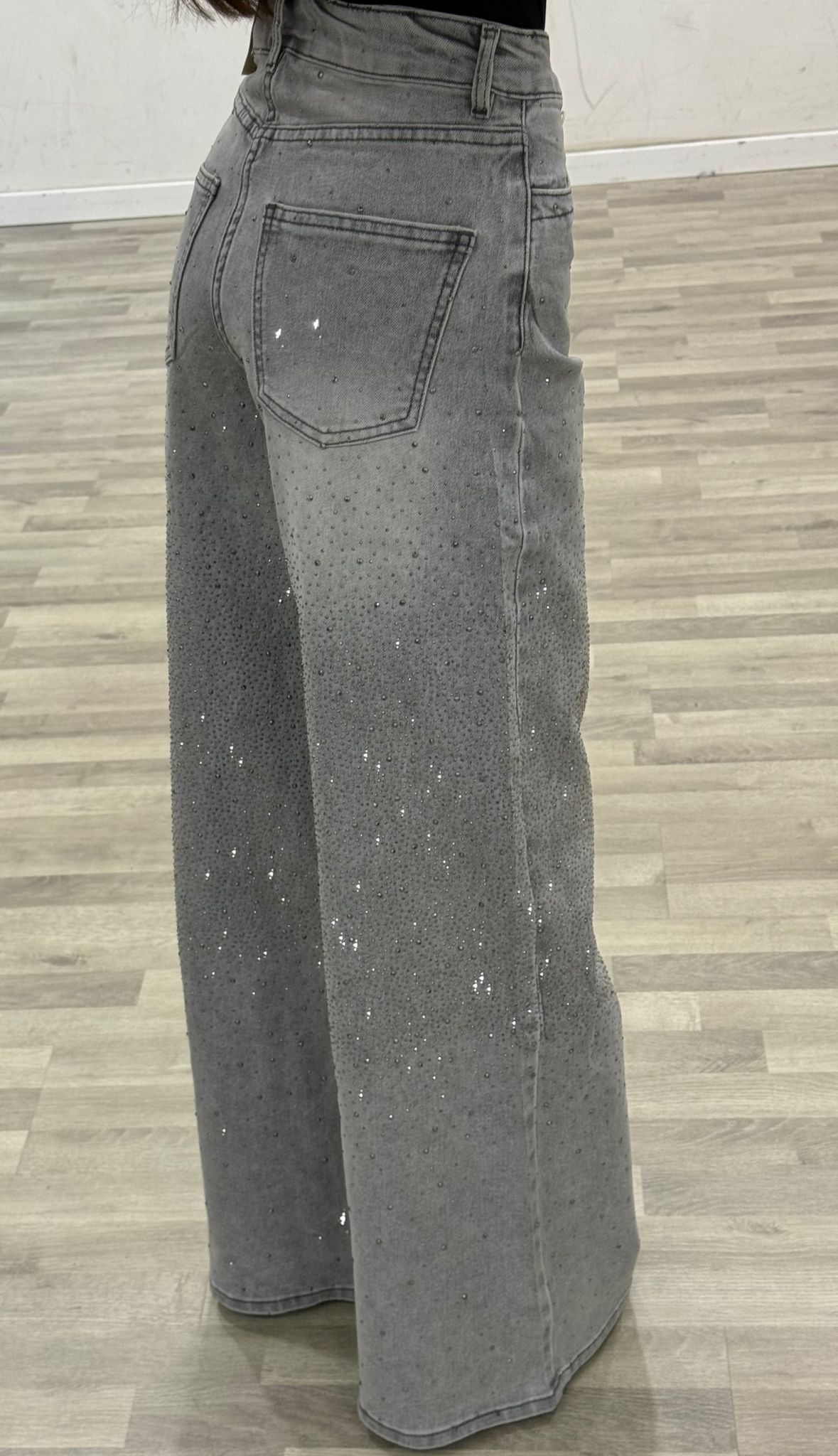 jeans grigio con strass