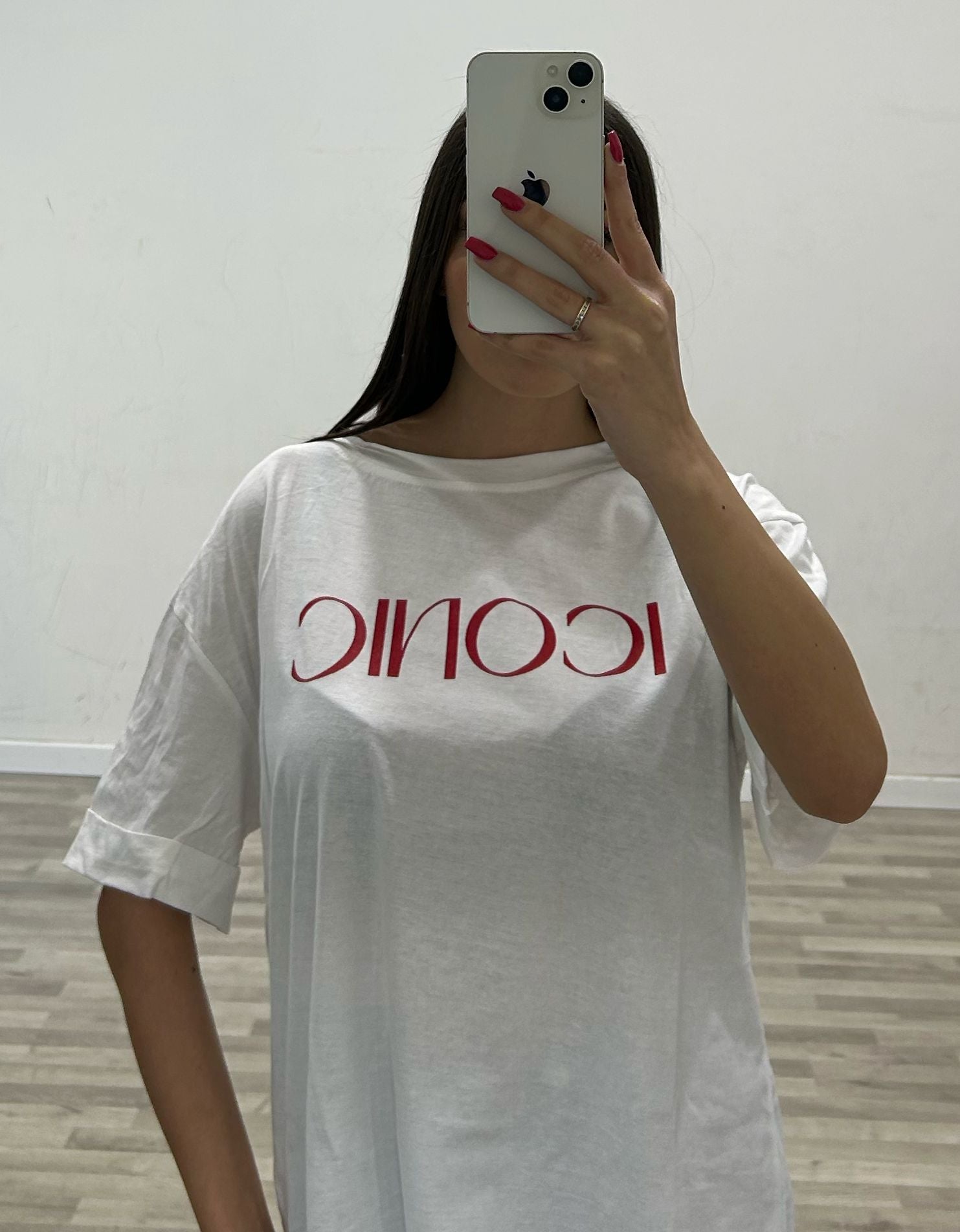 t-shirt iconic