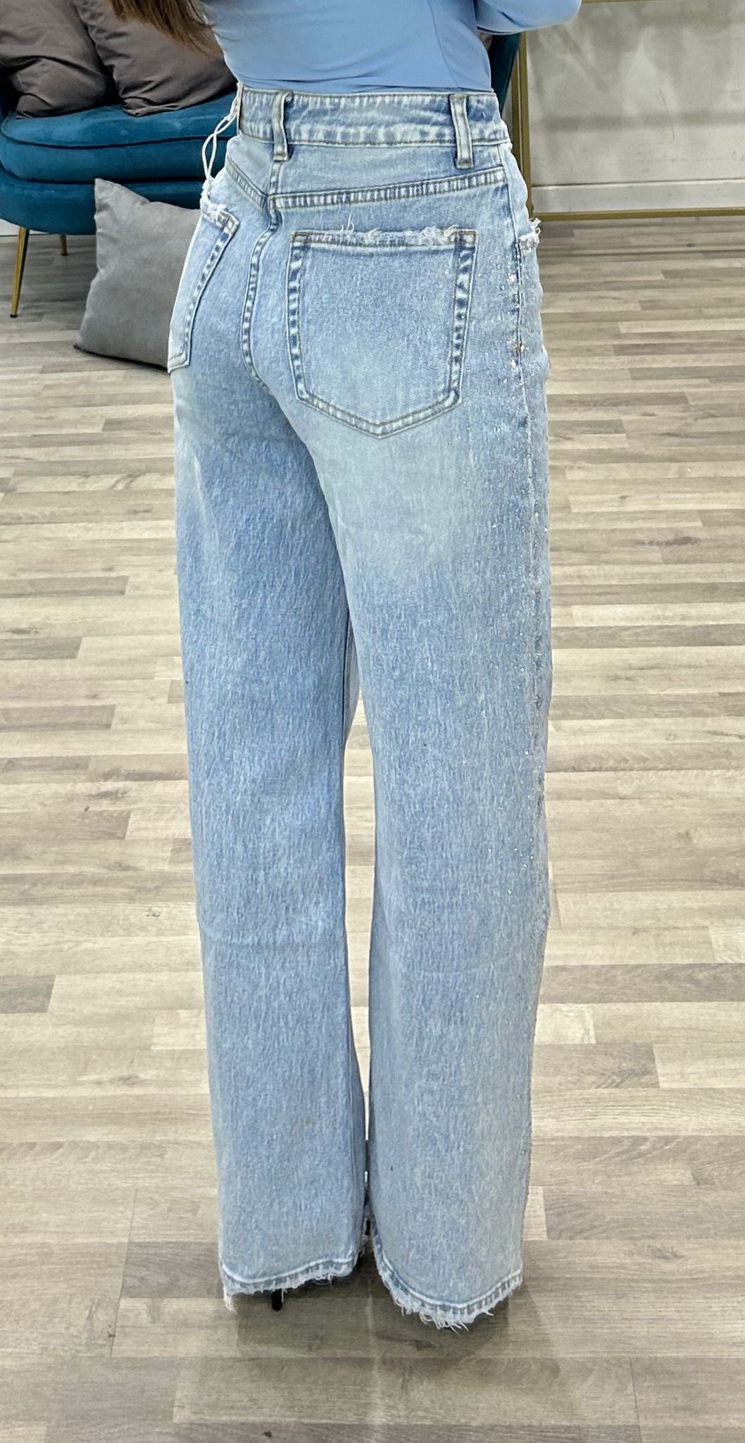 jeans con brillantini laterali