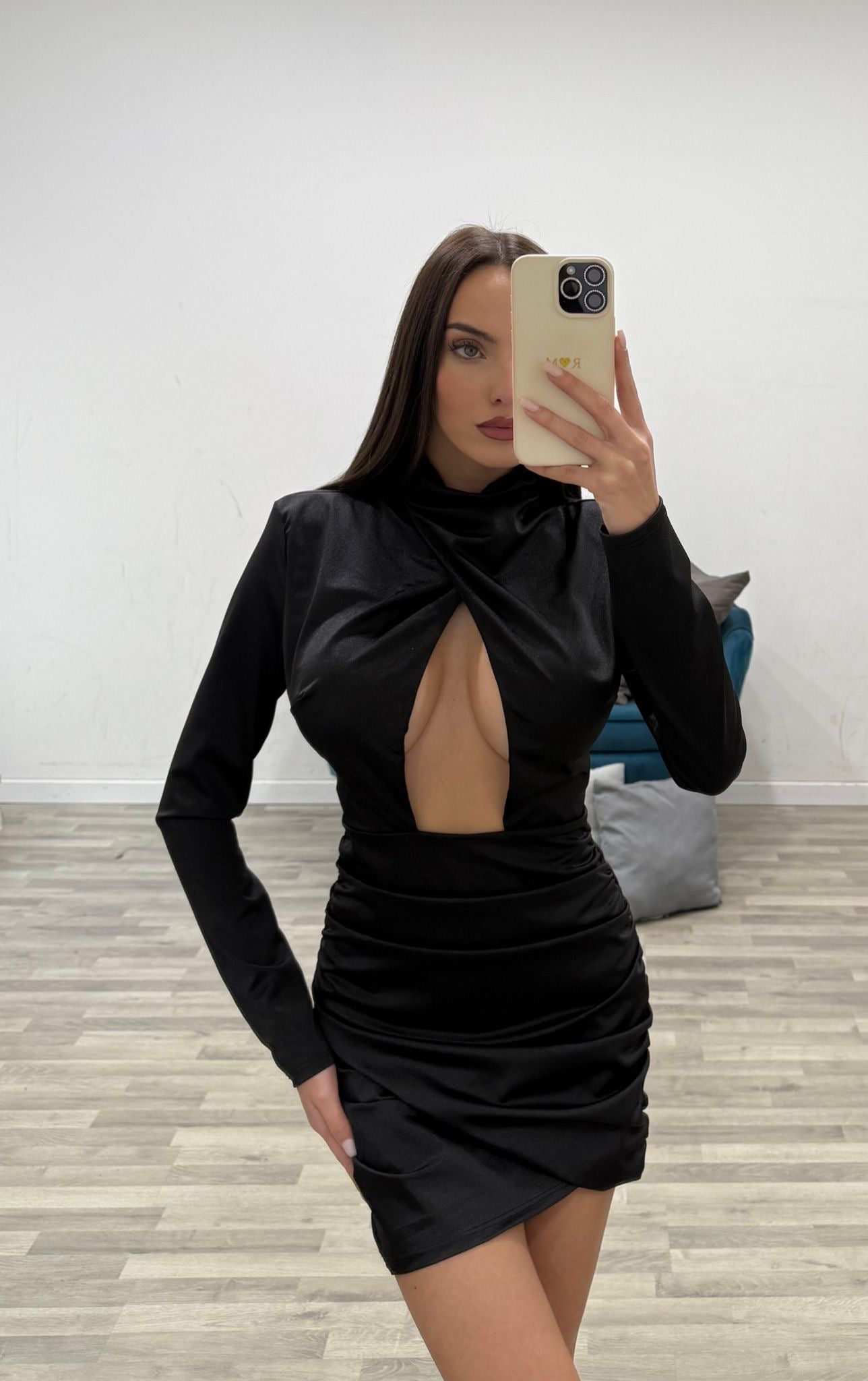 vestitino open breast