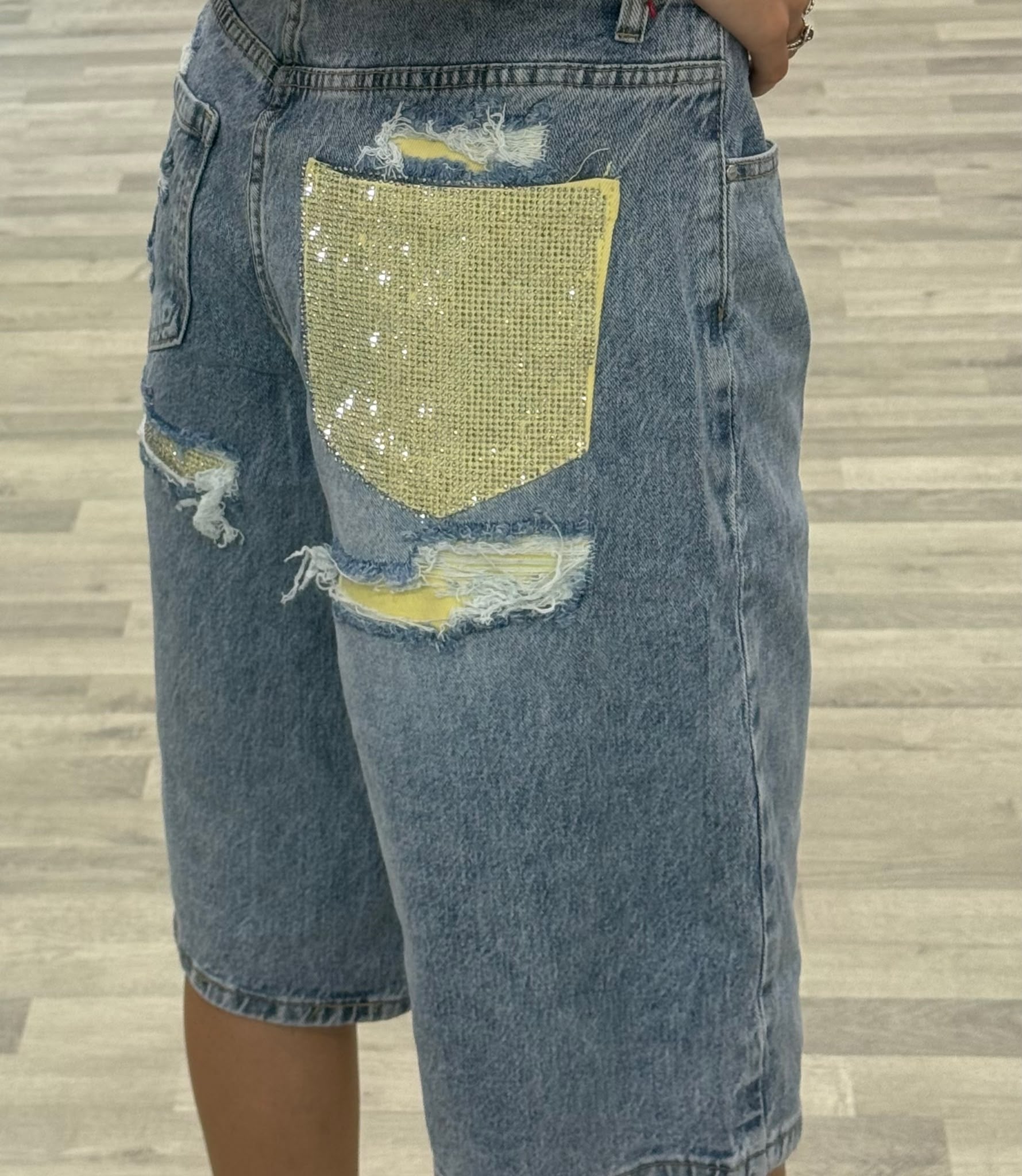 bermuda di jeans tasca gialla