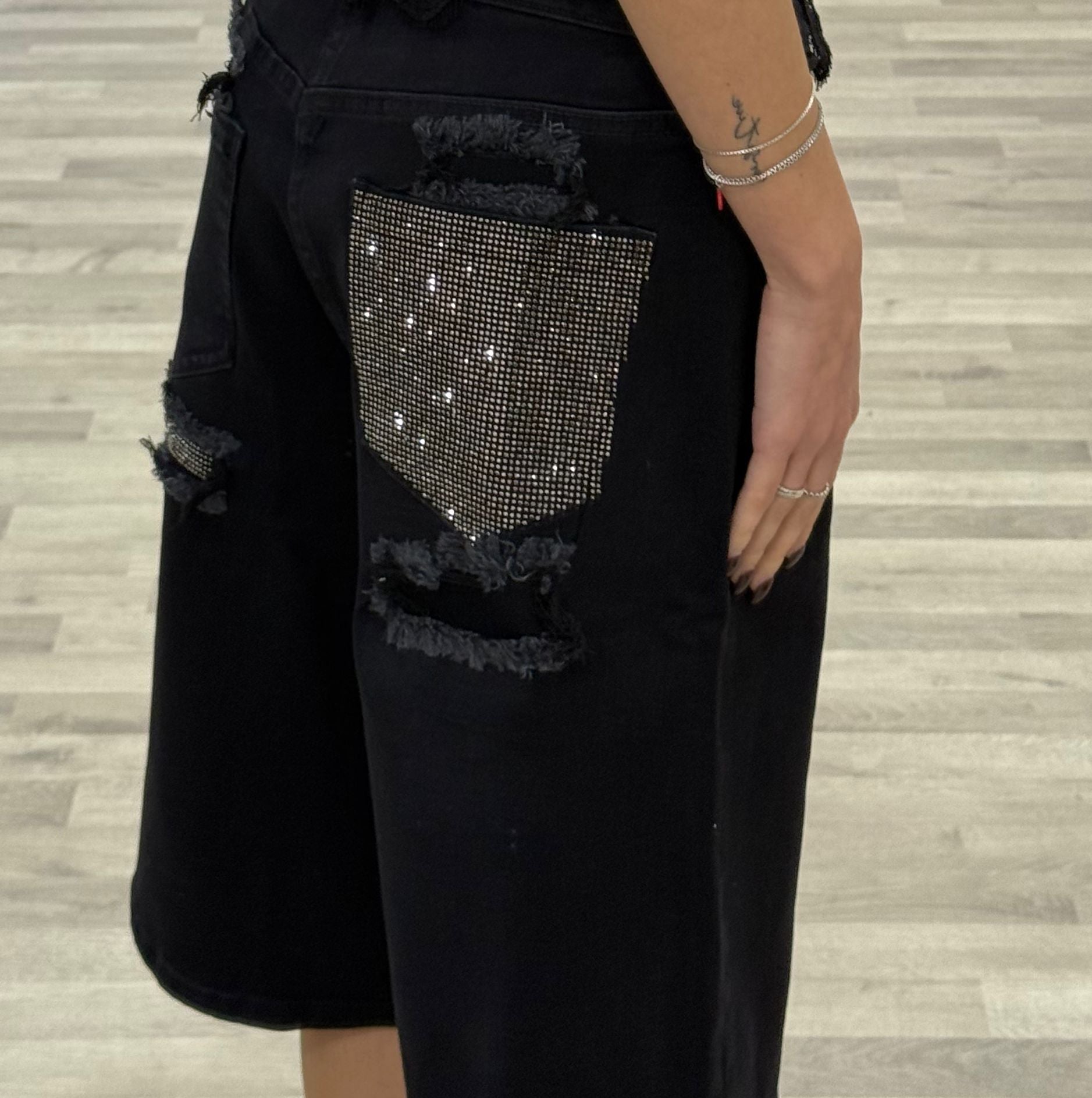 bermuda nero con tasca glitter