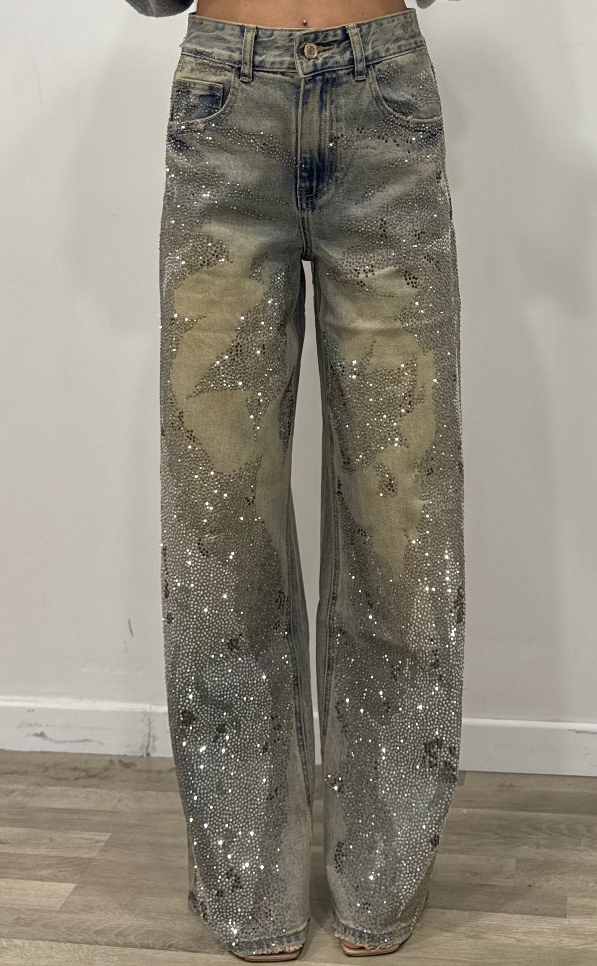 jeans sabbiato con brillantini