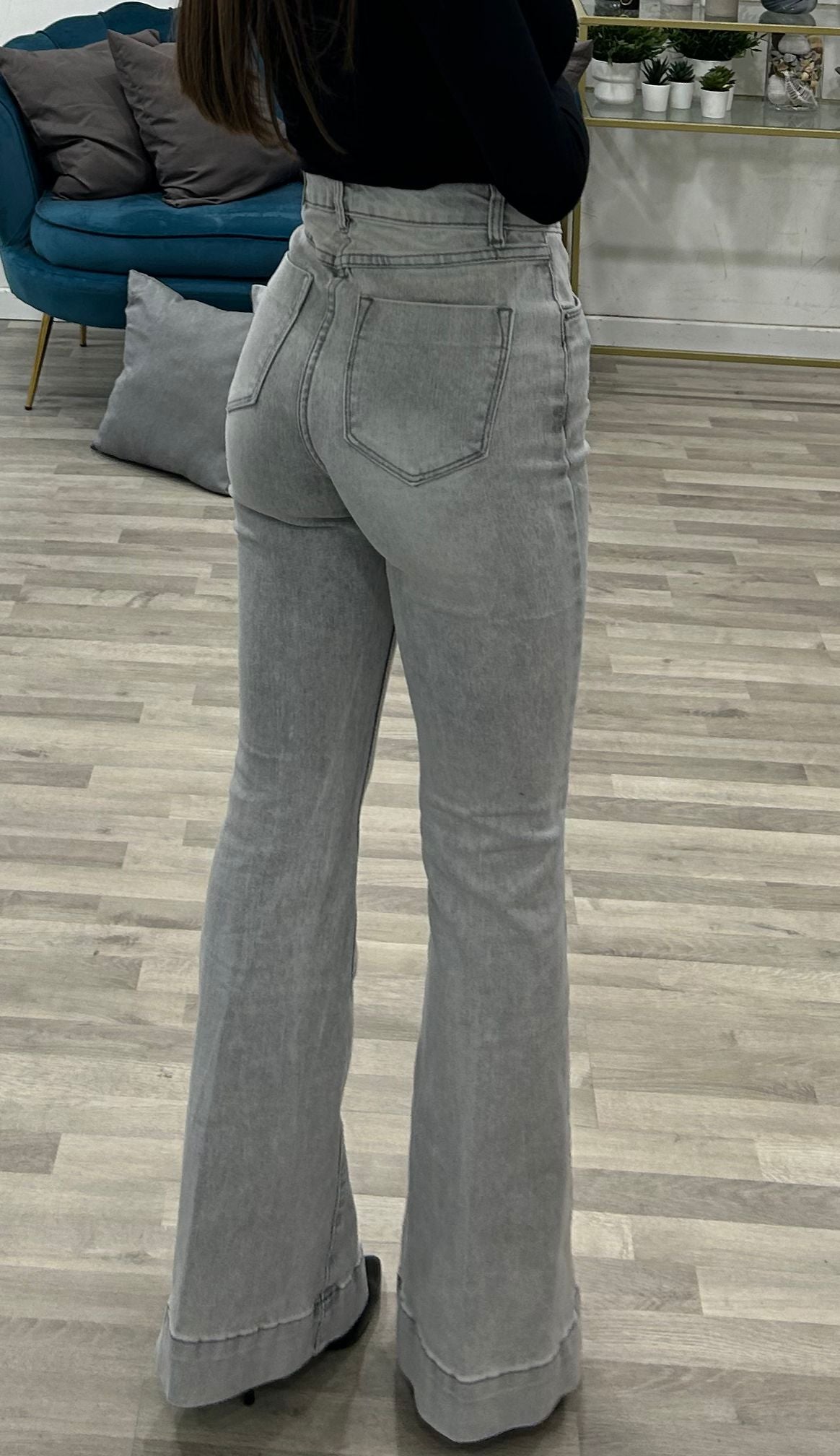 jeans flare grigio