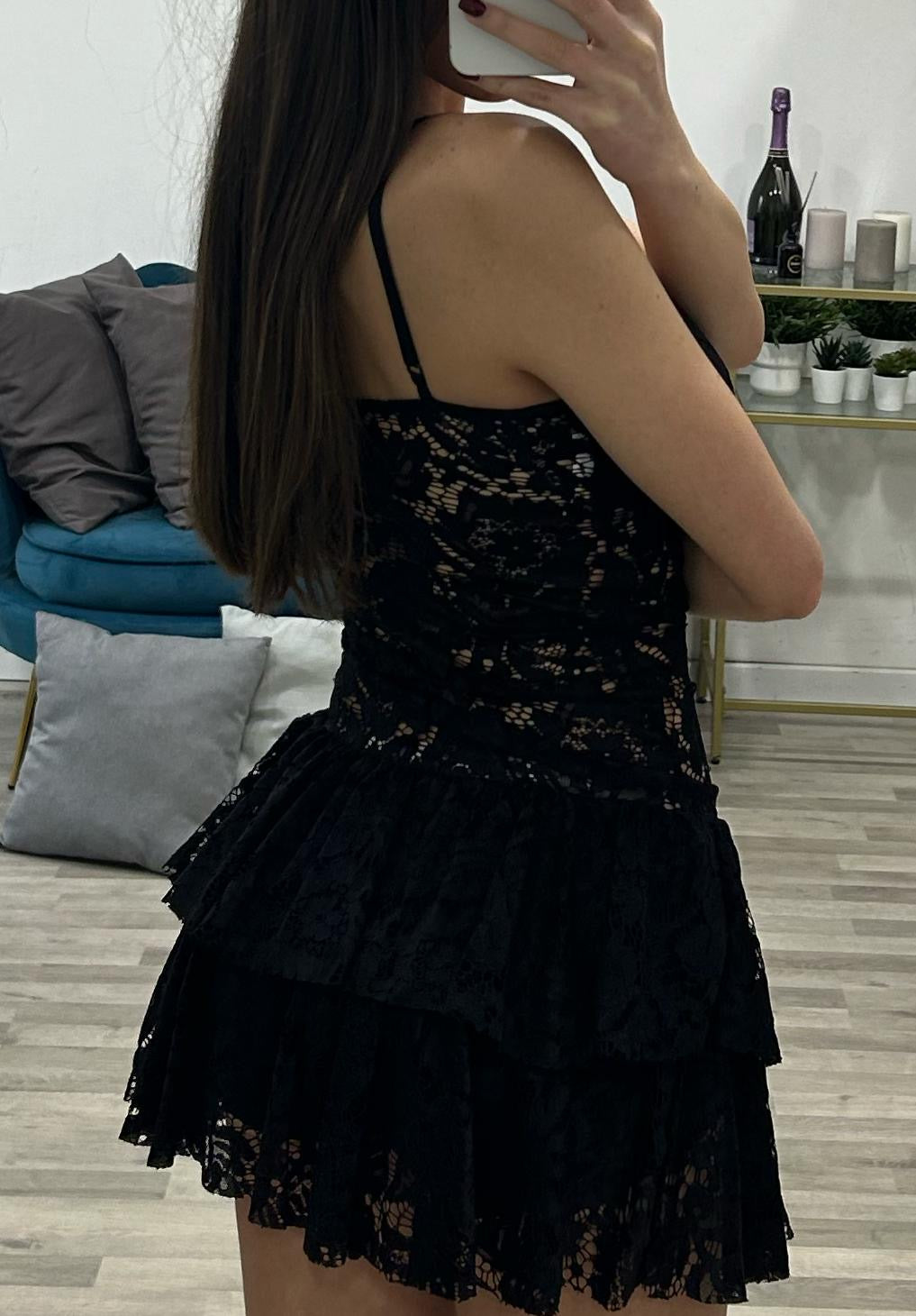 tutina con lacci
