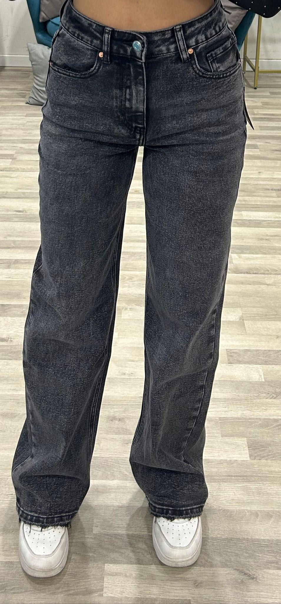 jeans grey