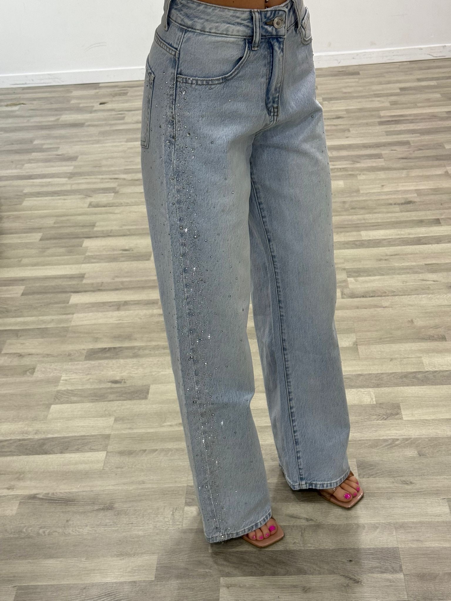 jeans con brillantini laterali