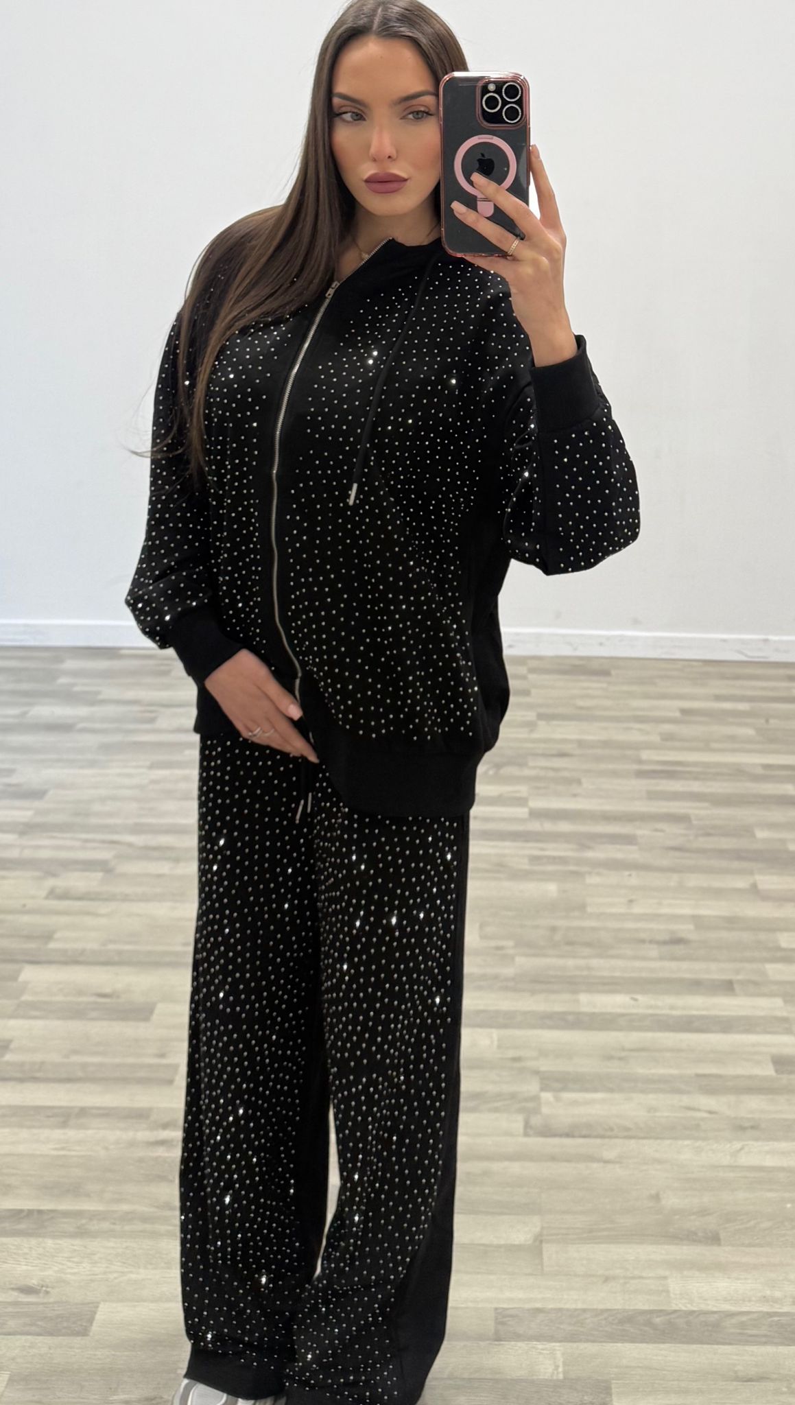 tuta con brillantini