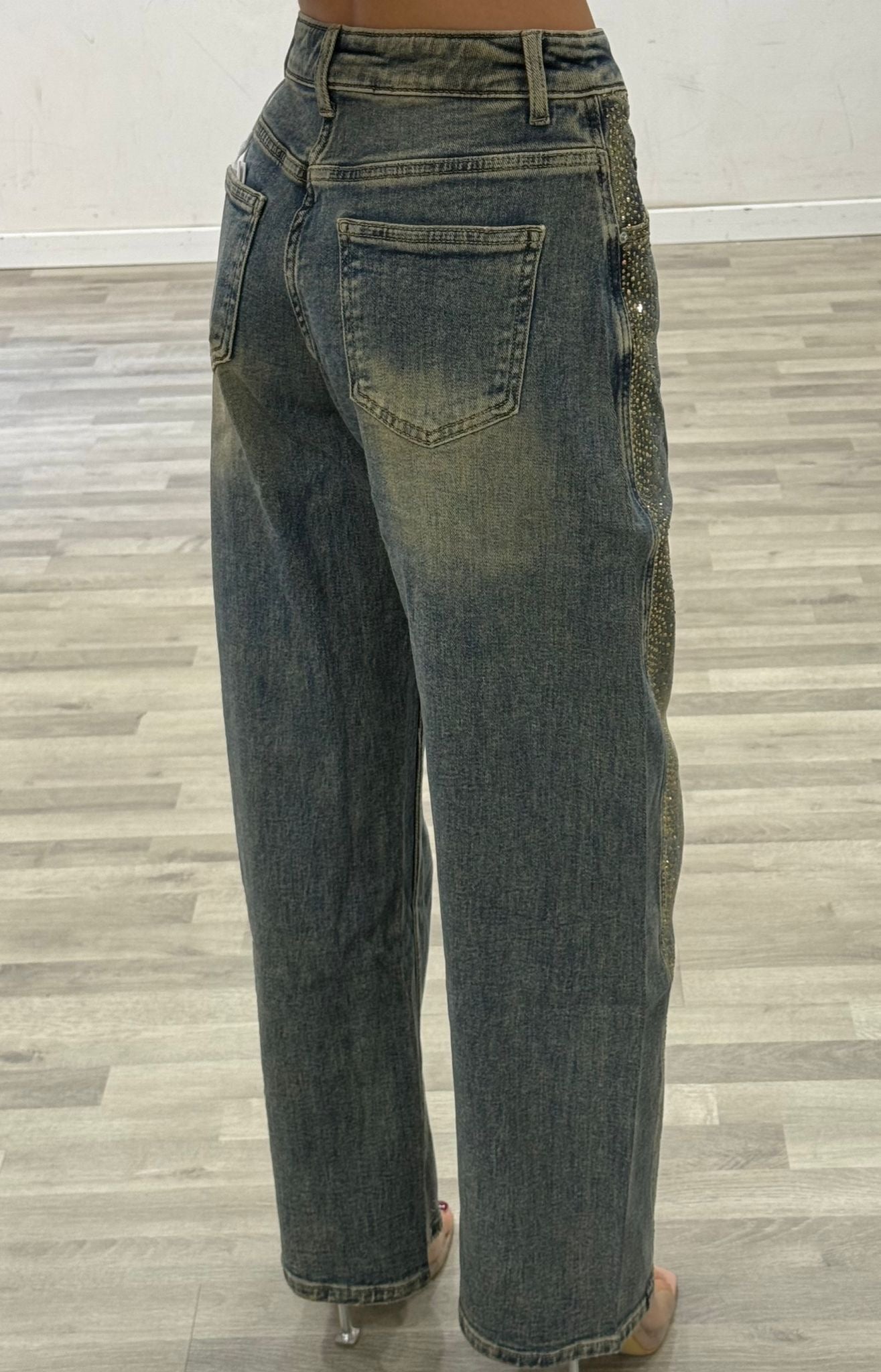 jeans con brillanti laterali