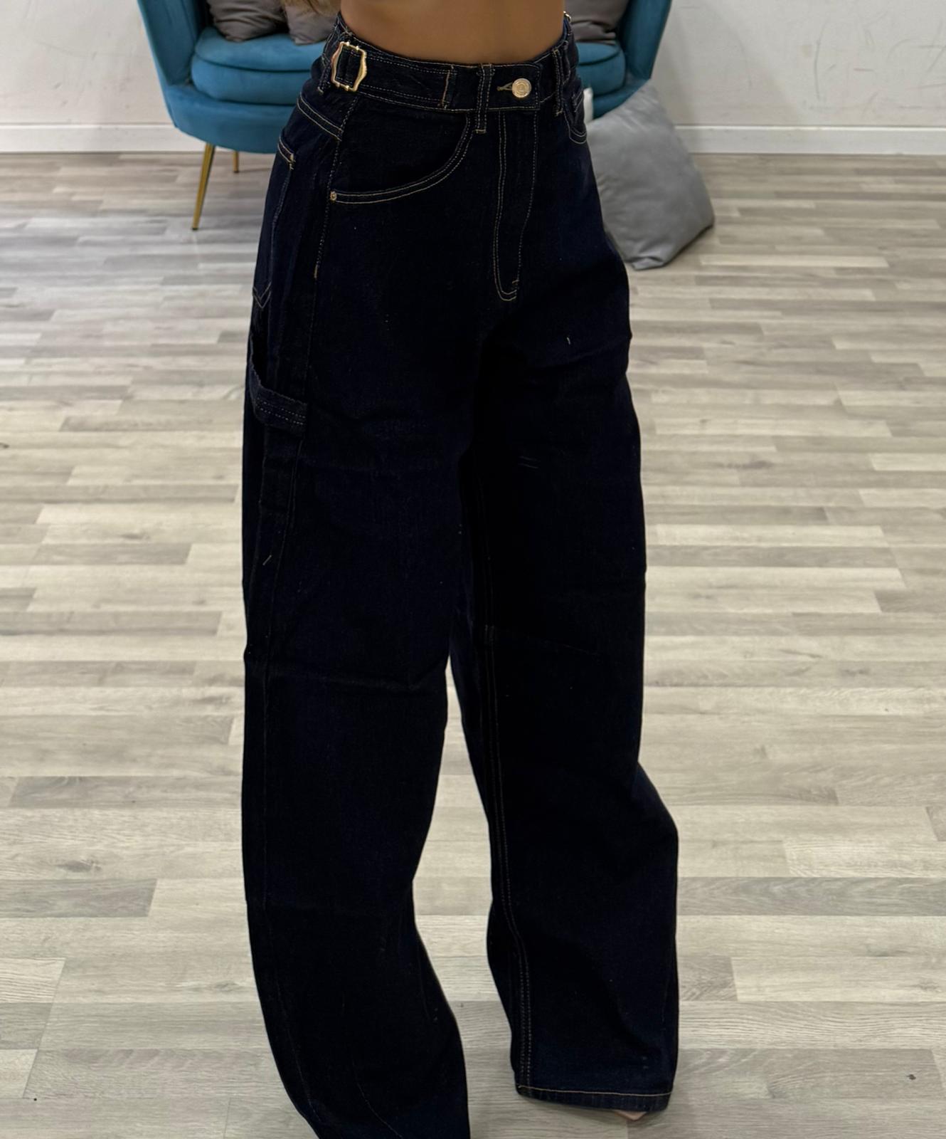 jeans scuro con cintura