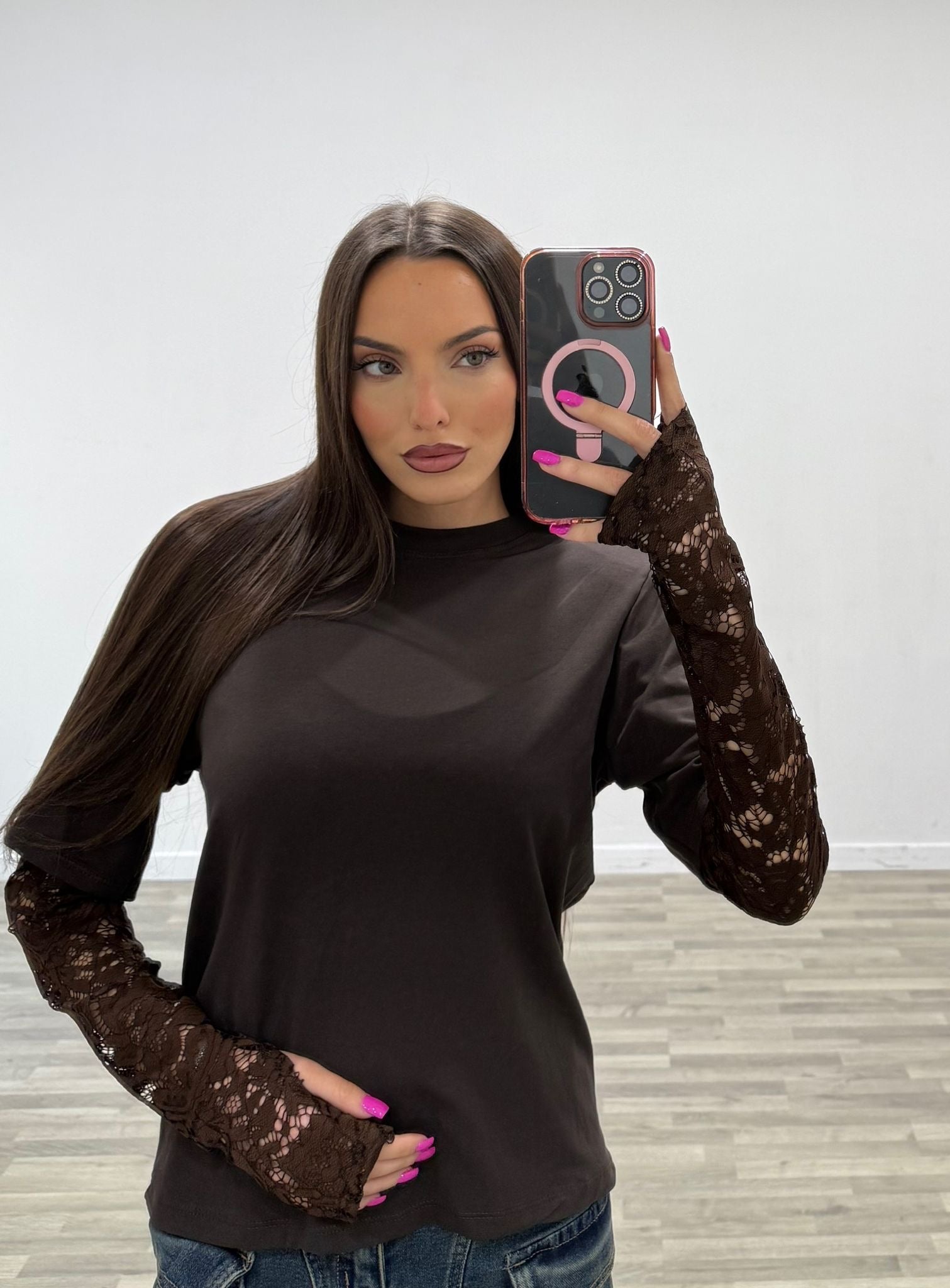 t-shirt over con manica di pizzo