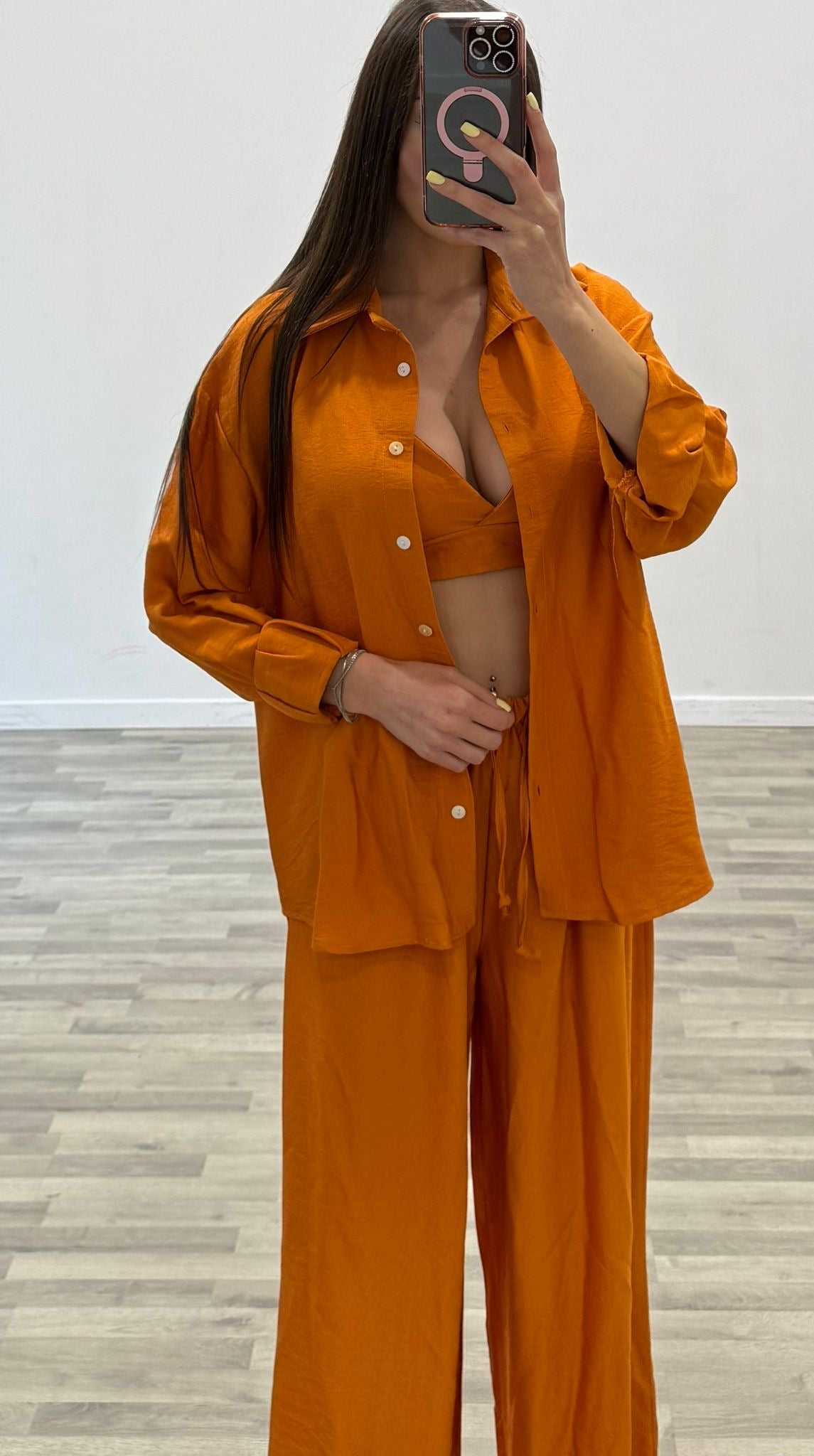 completo camicia top e pantalone