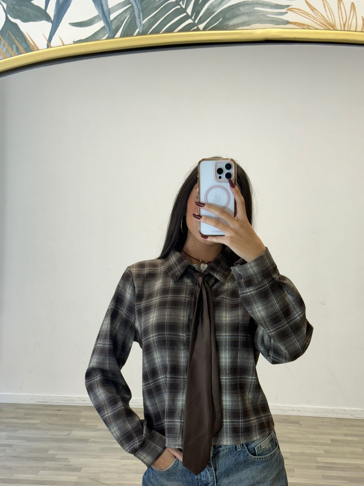 camicia corta a quadri con cravatta