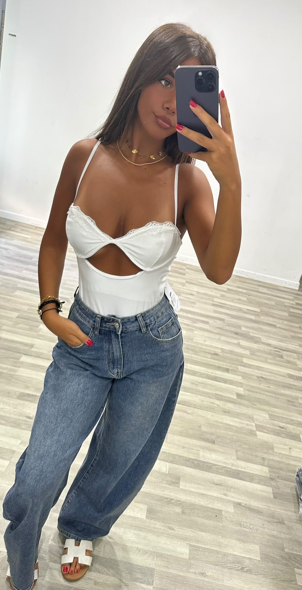 jeans ballon con scritta dietro