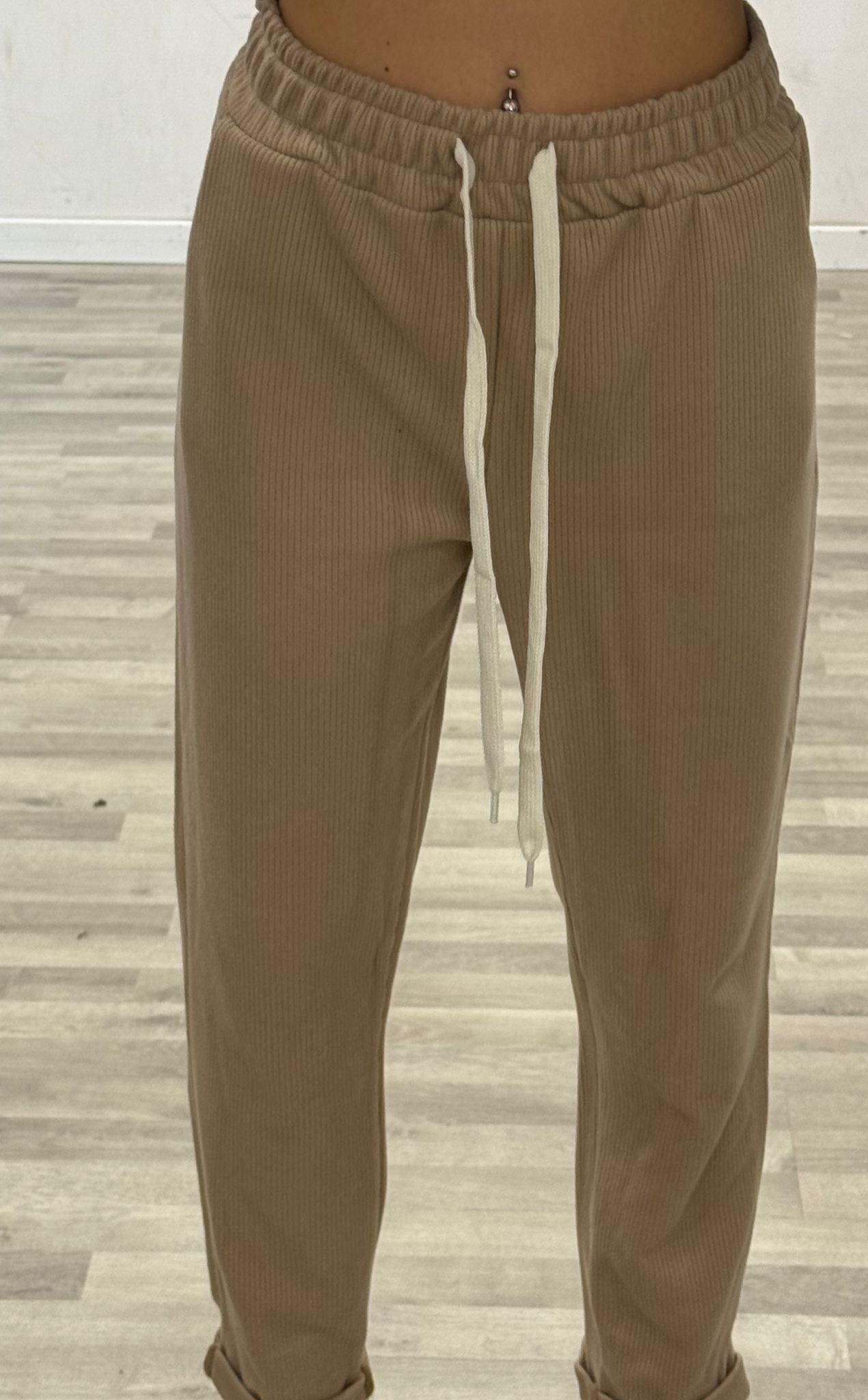 pantalone di velluto con risvolto