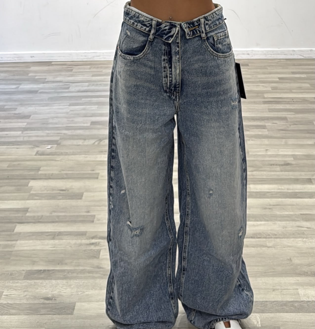 jeans con risvolto in vita
