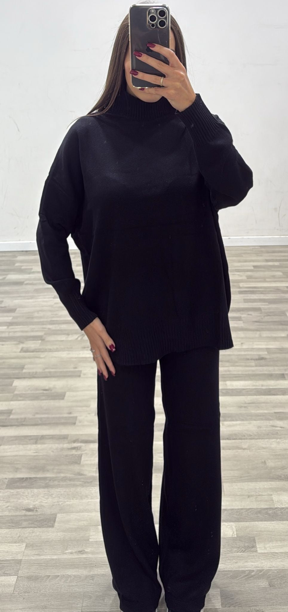 completo lana lupetto e pantalone