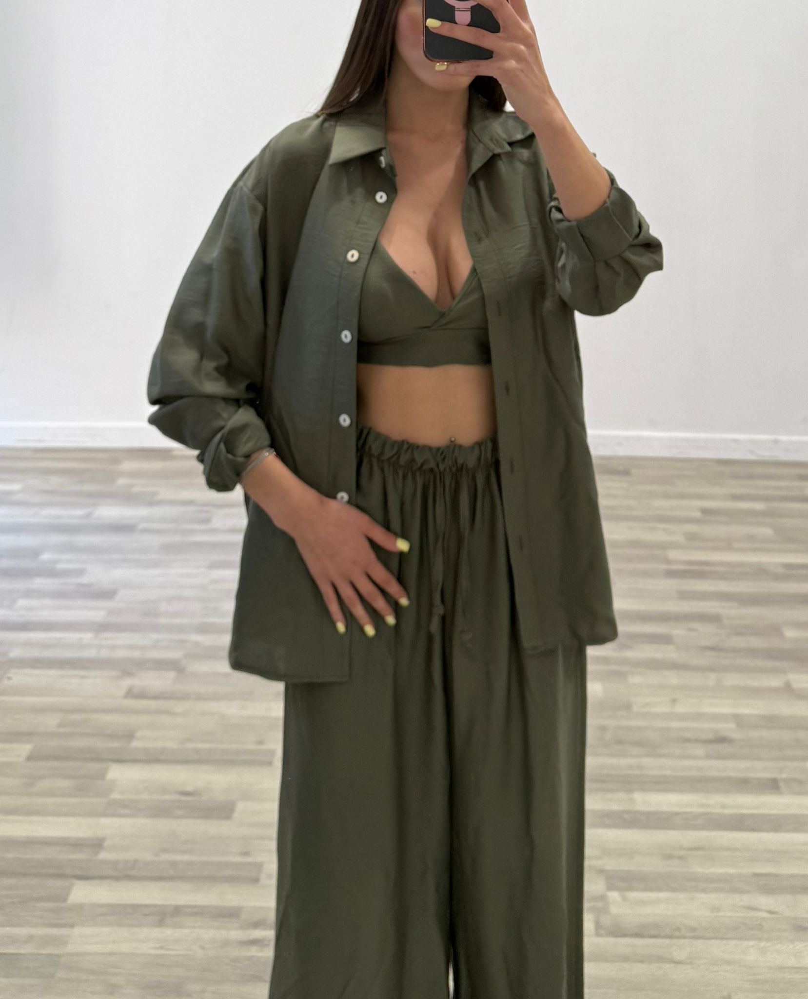 completo camicia top e pantalone