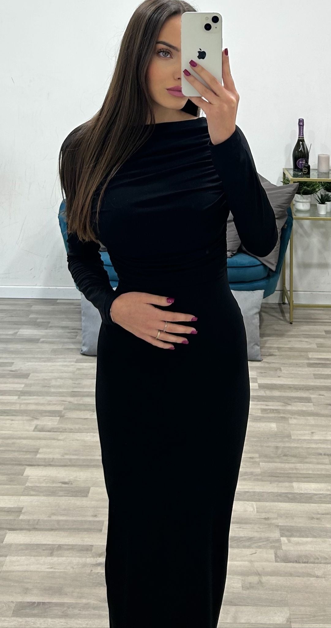 vestito scollato dietro noemi