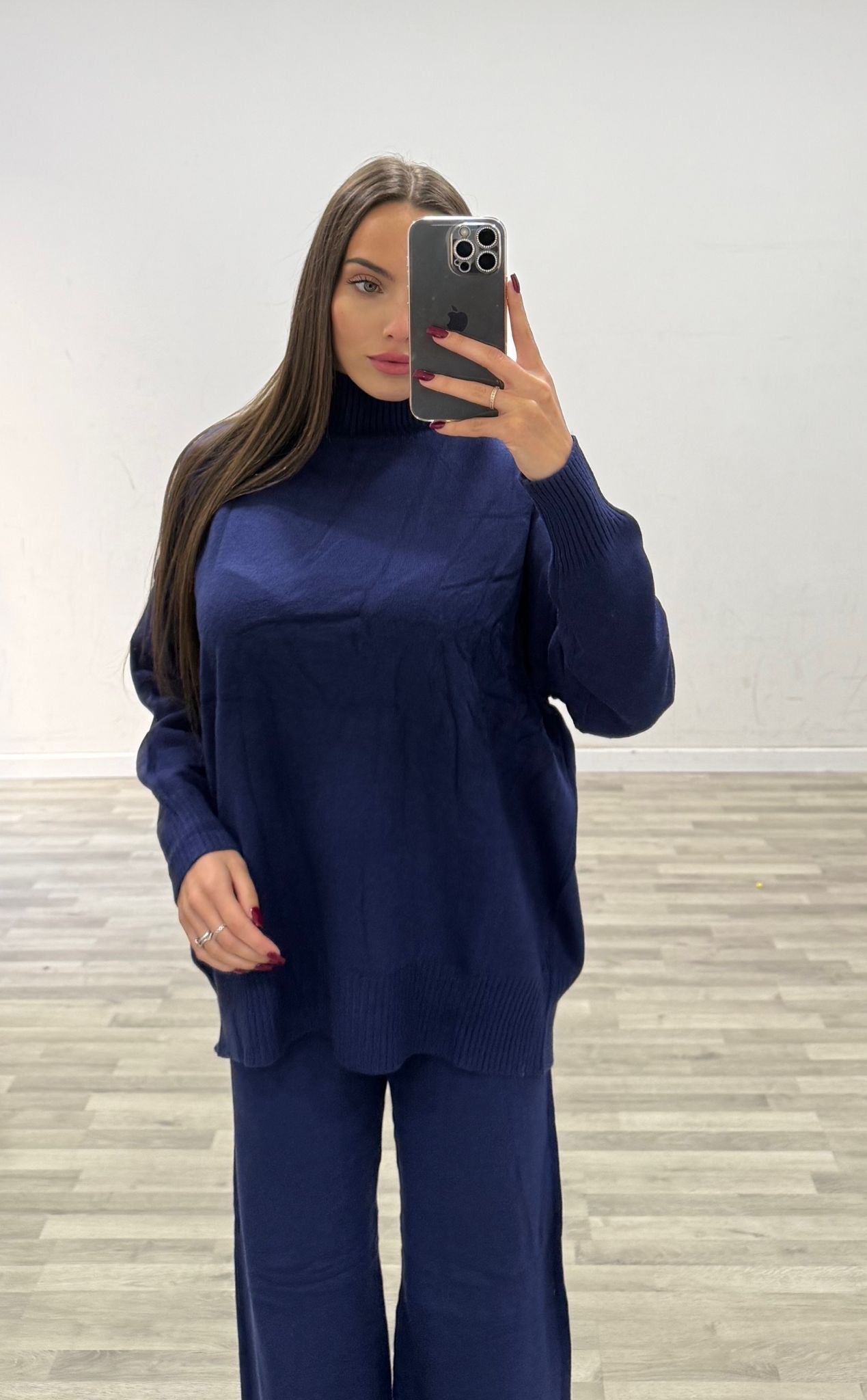 completo lana lupetto e pantalone