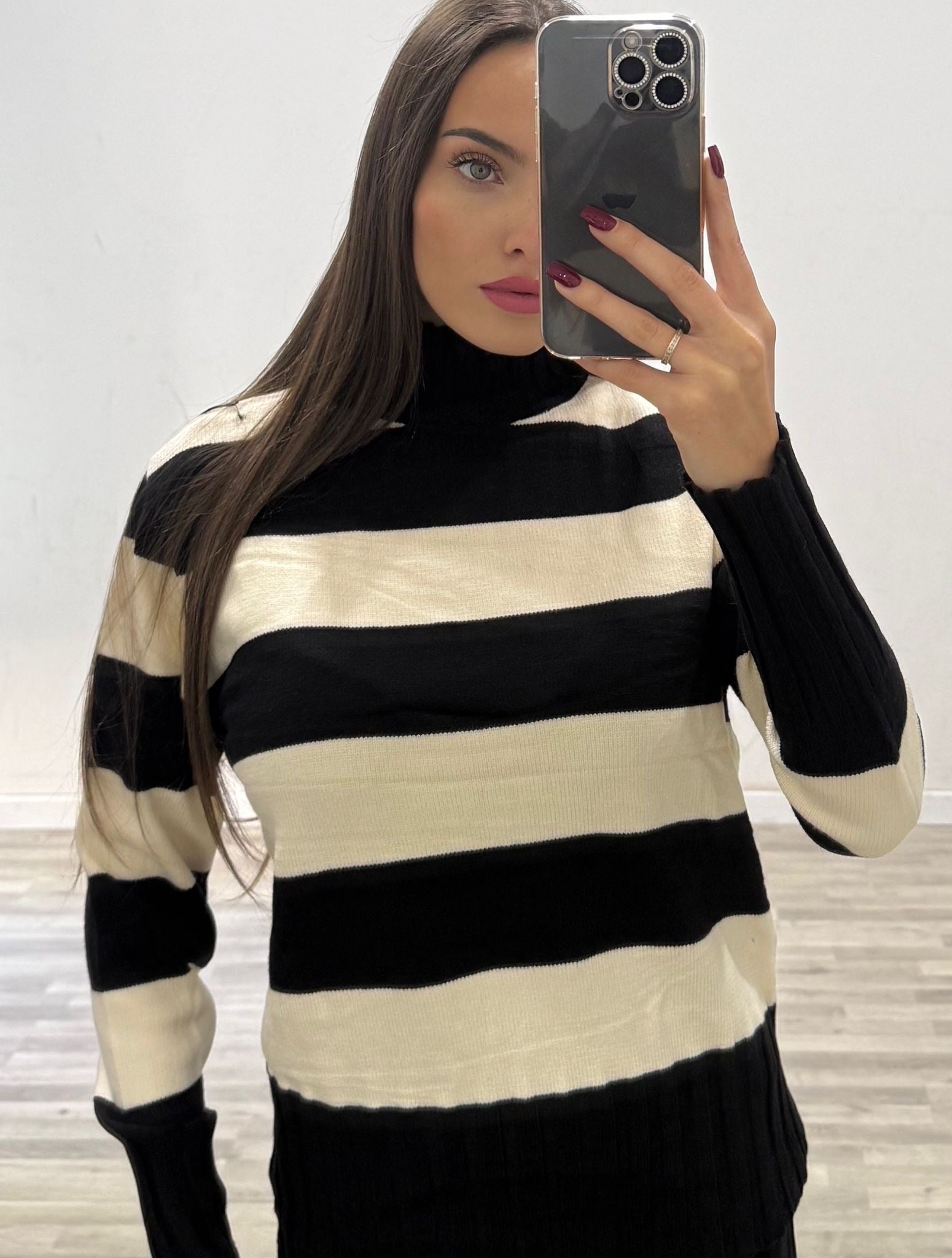 maglia a lupetto rigata