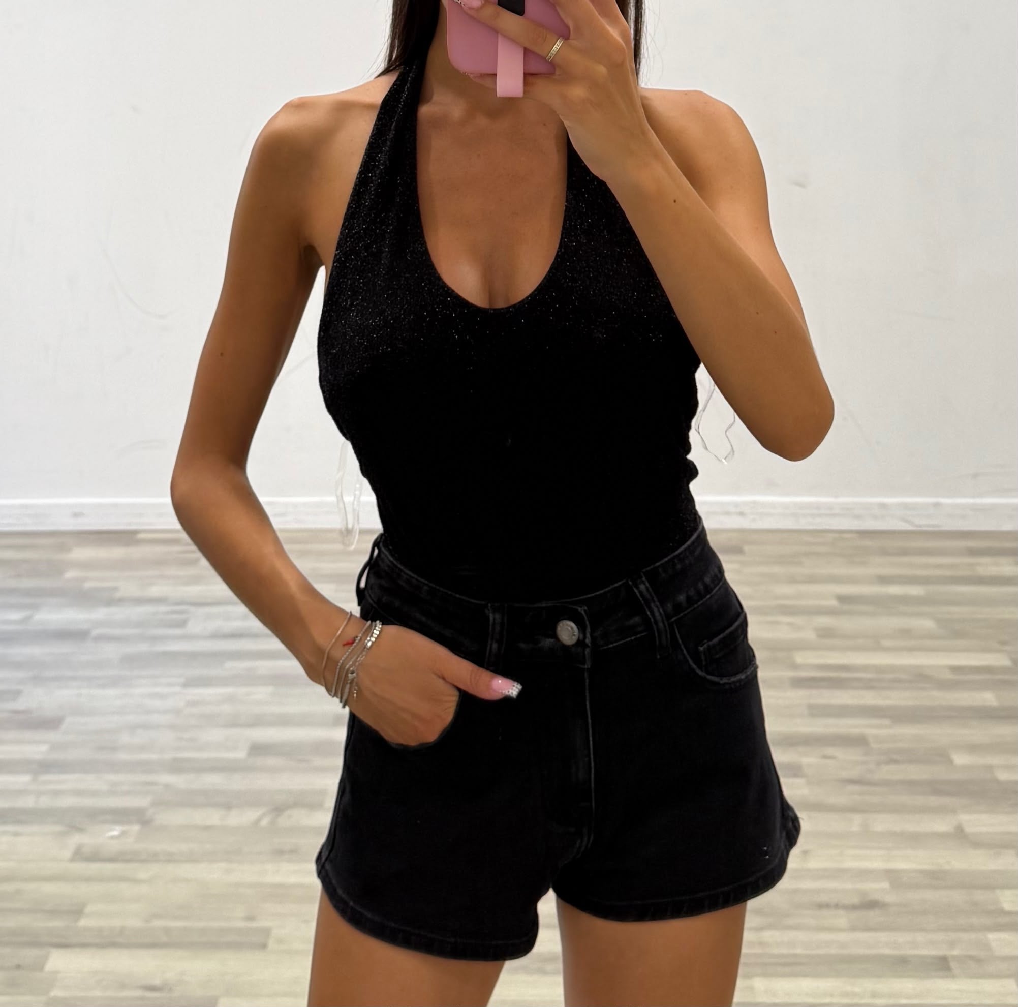 short nero con stelle