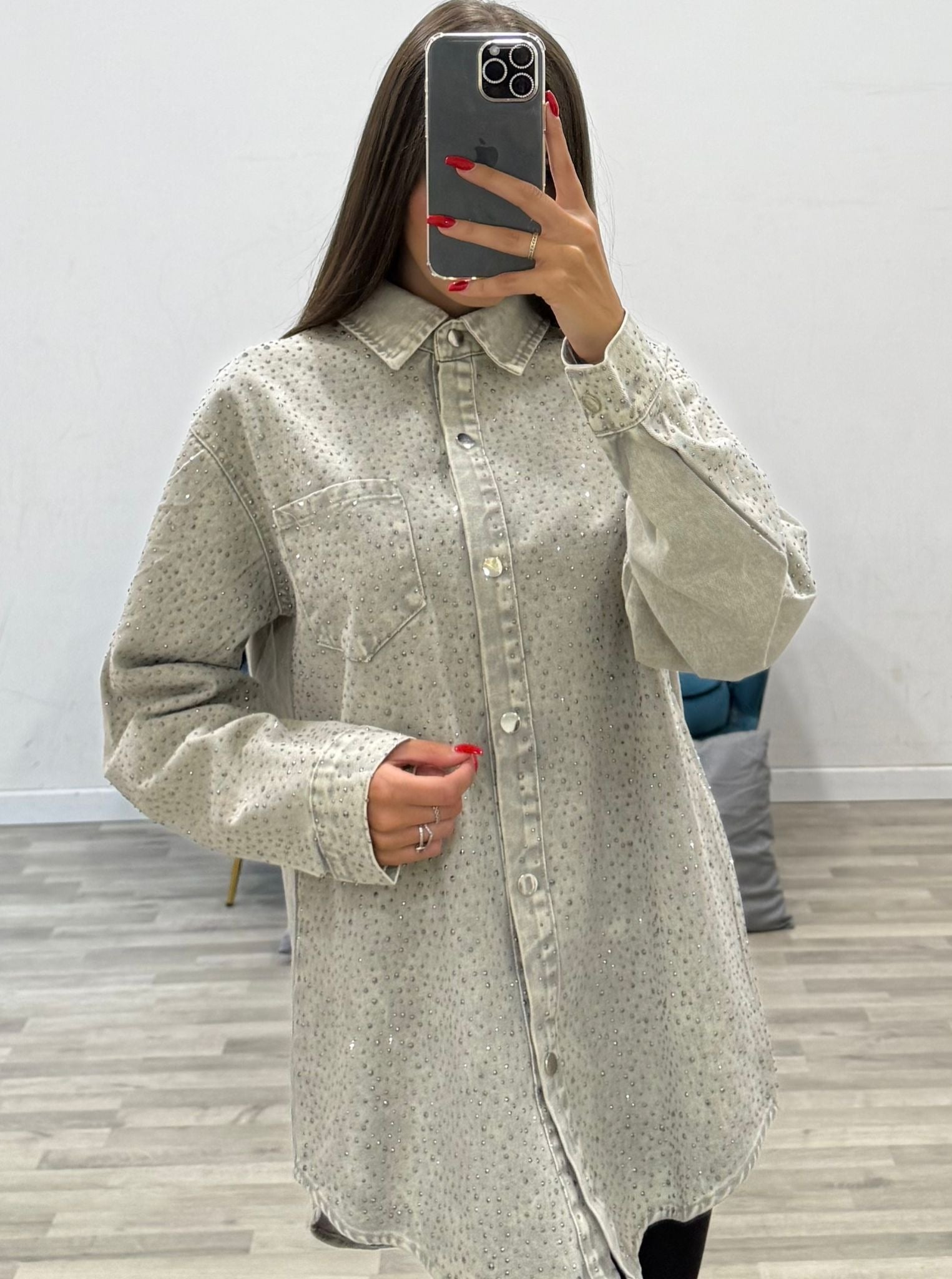 camicia di jeans grigia