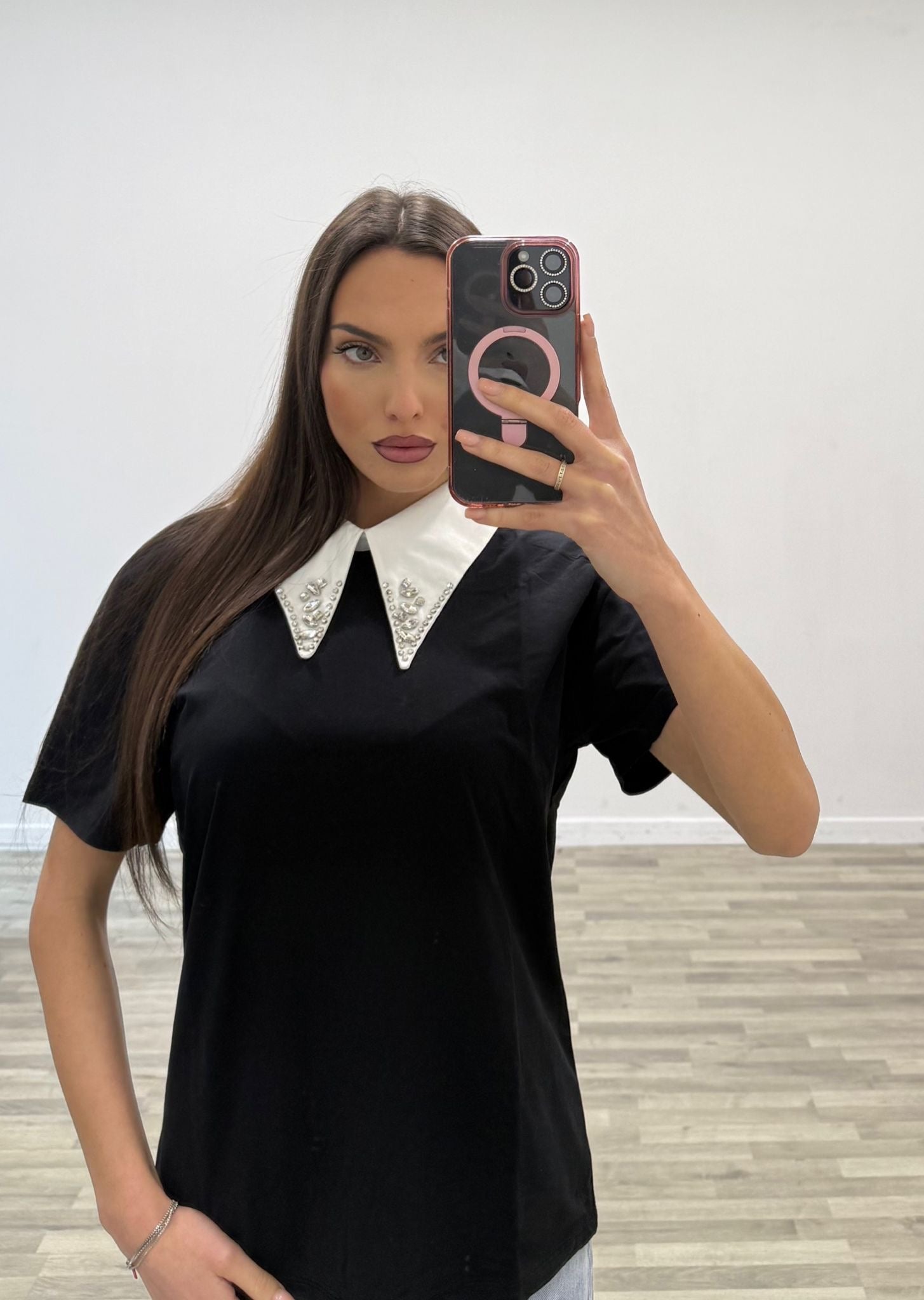 polo in cotone con collo in strass