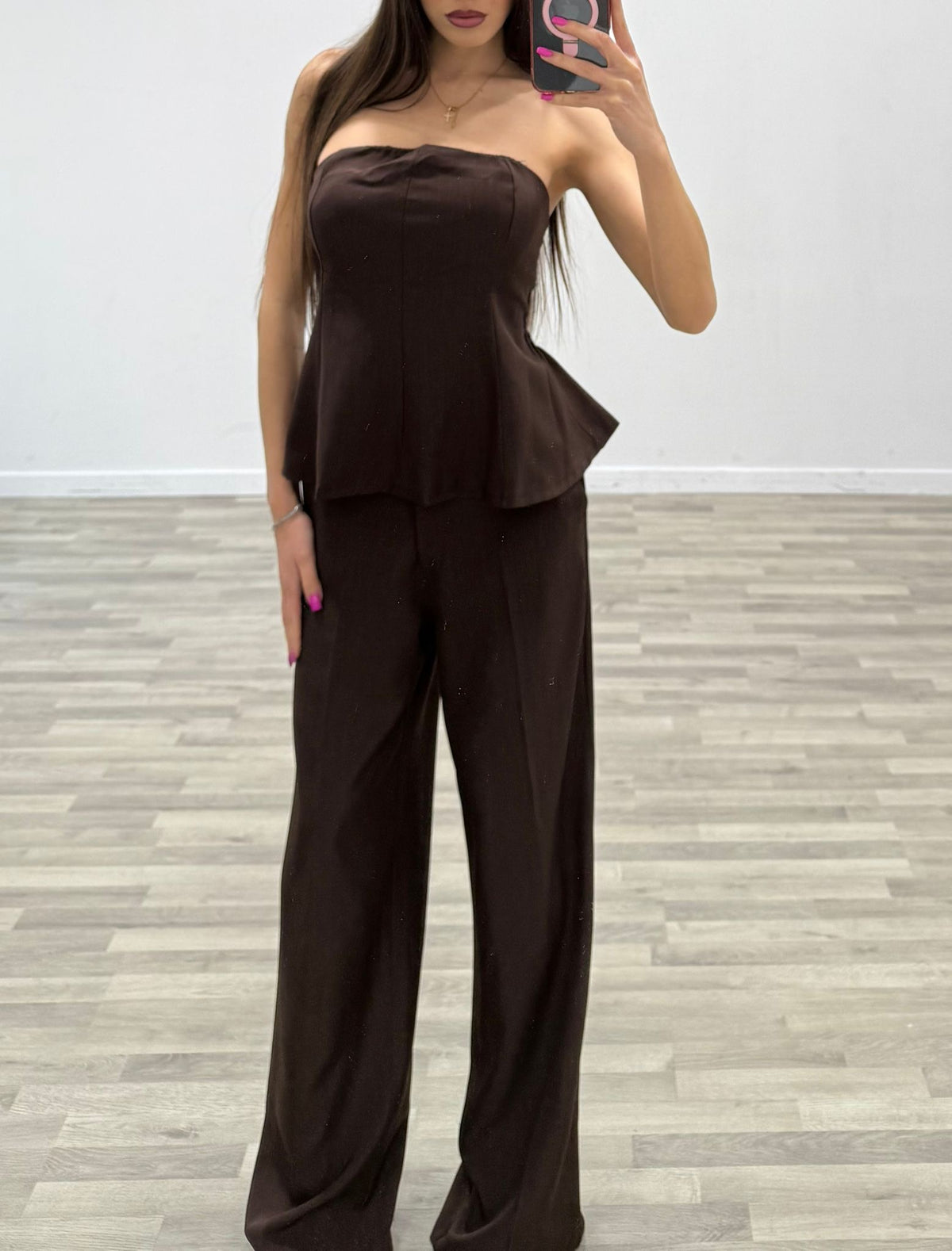 completo top a fascia con pantalone