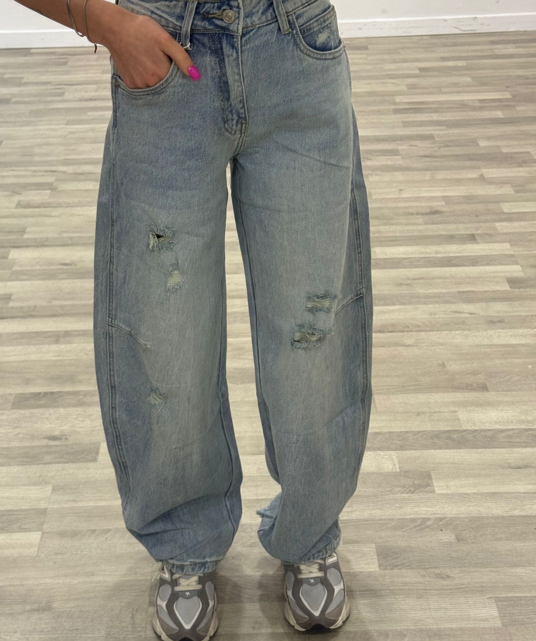 jeans ballon strappi