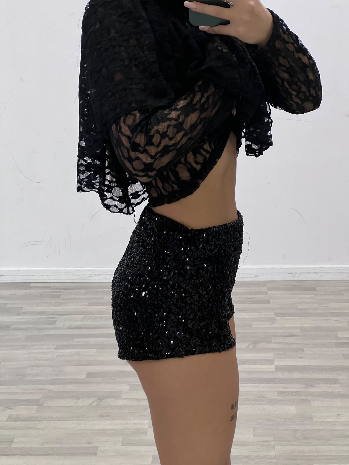 maglia corta in pizzo con voila'