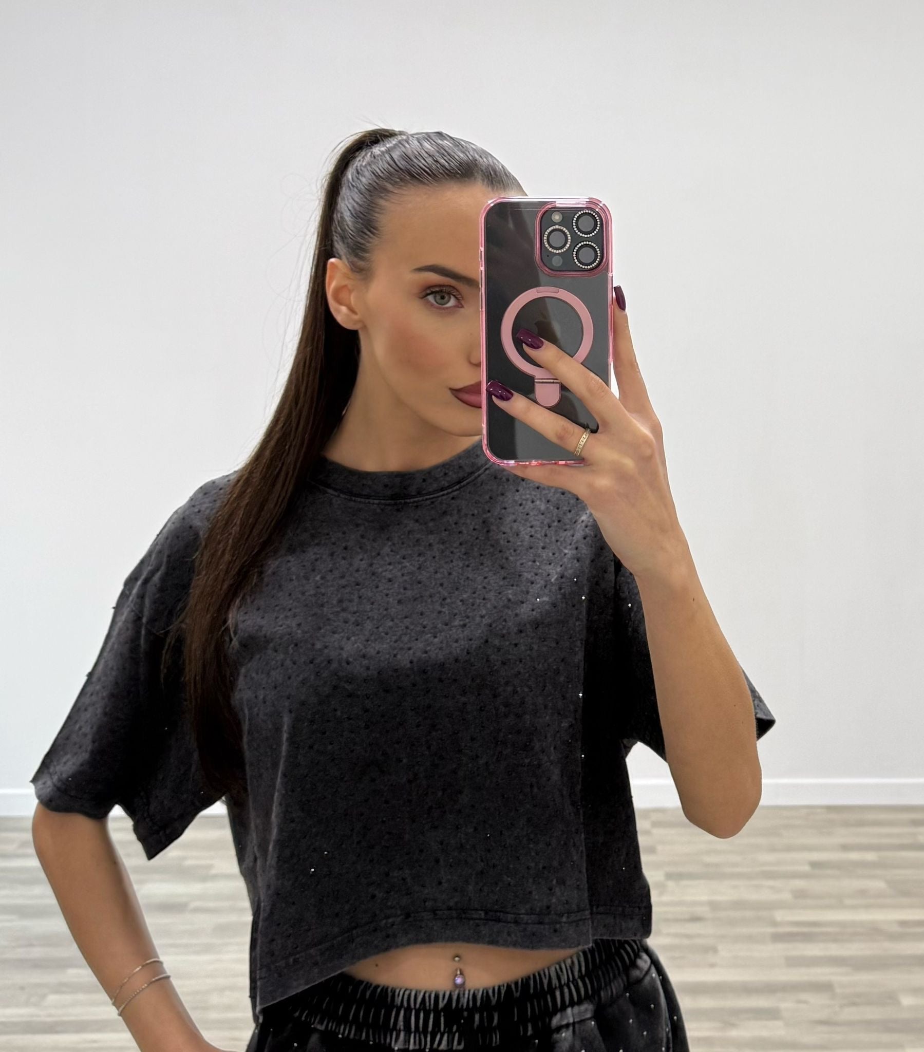 t-shirt corta con brillantini