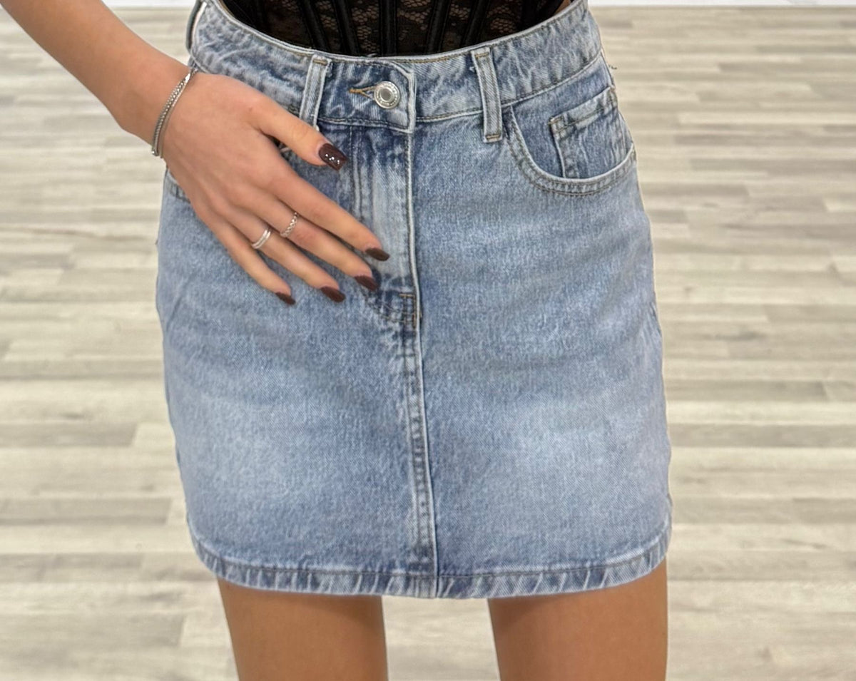 minigonna di jeans con tasca strass