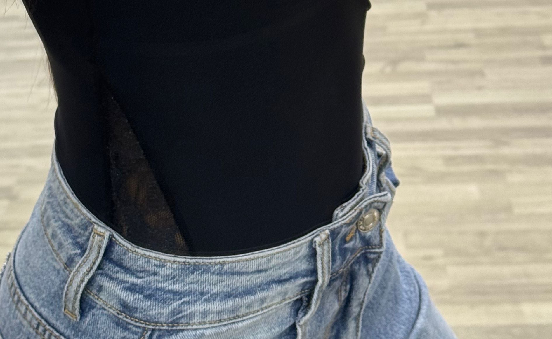 body con coppe e pizzo nei lati