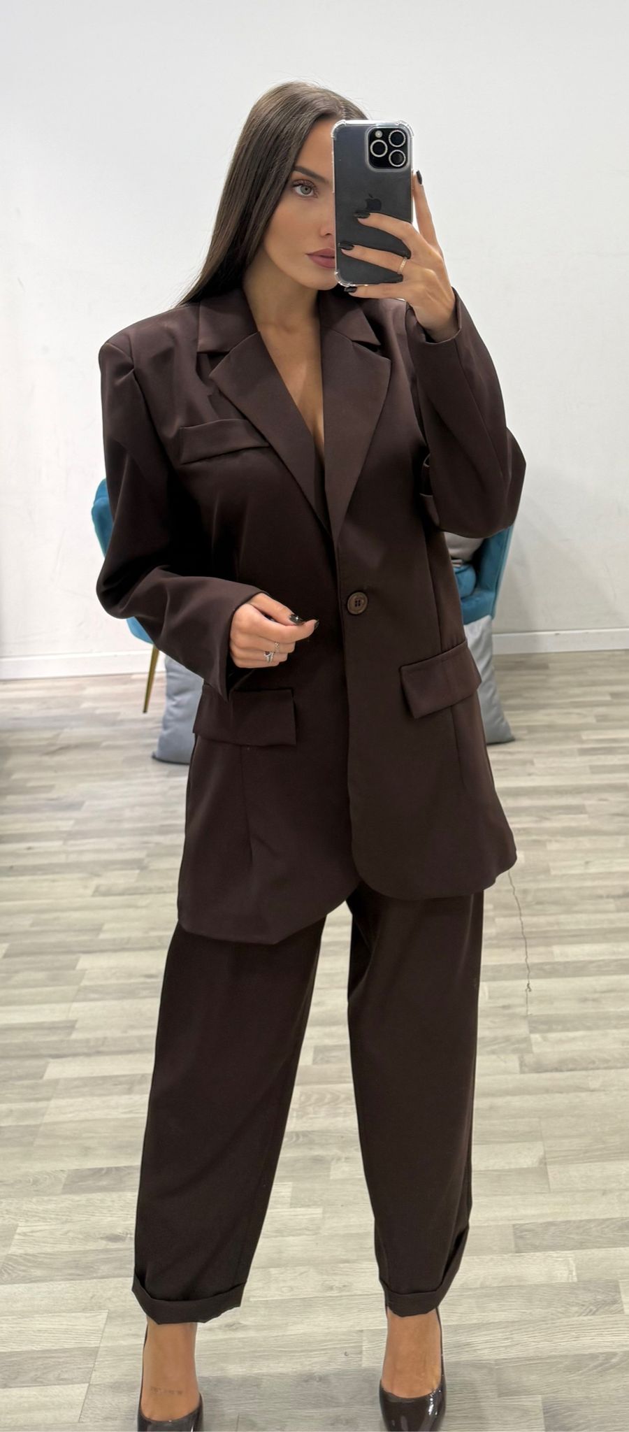 tailler con pantalone con piega