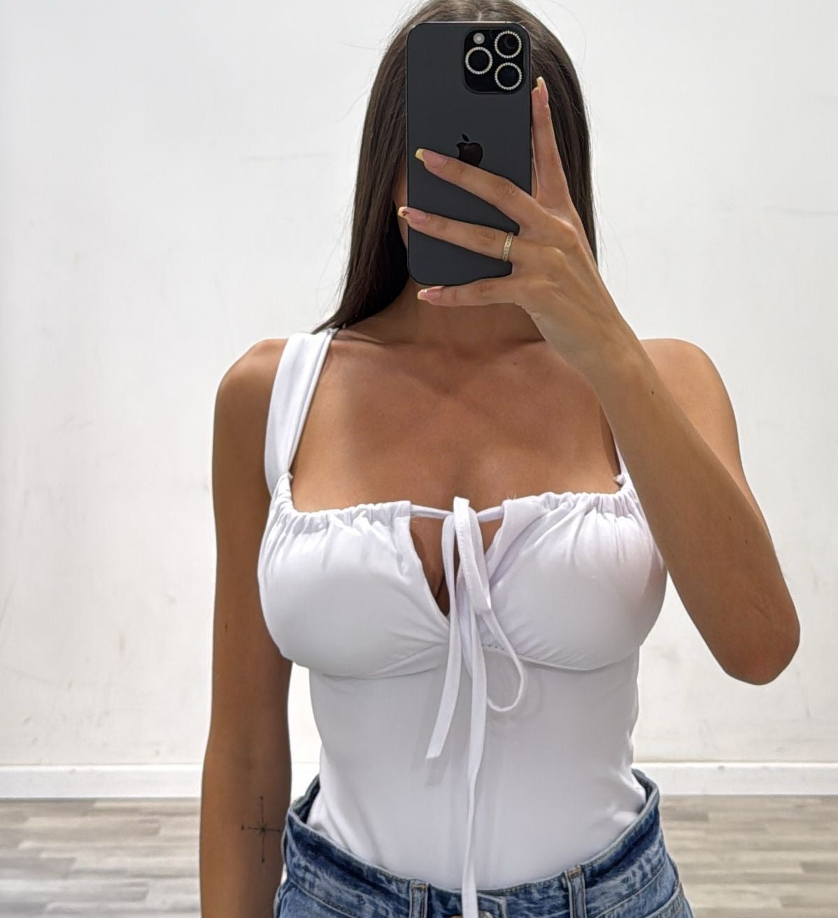 body con coppe e laccetto