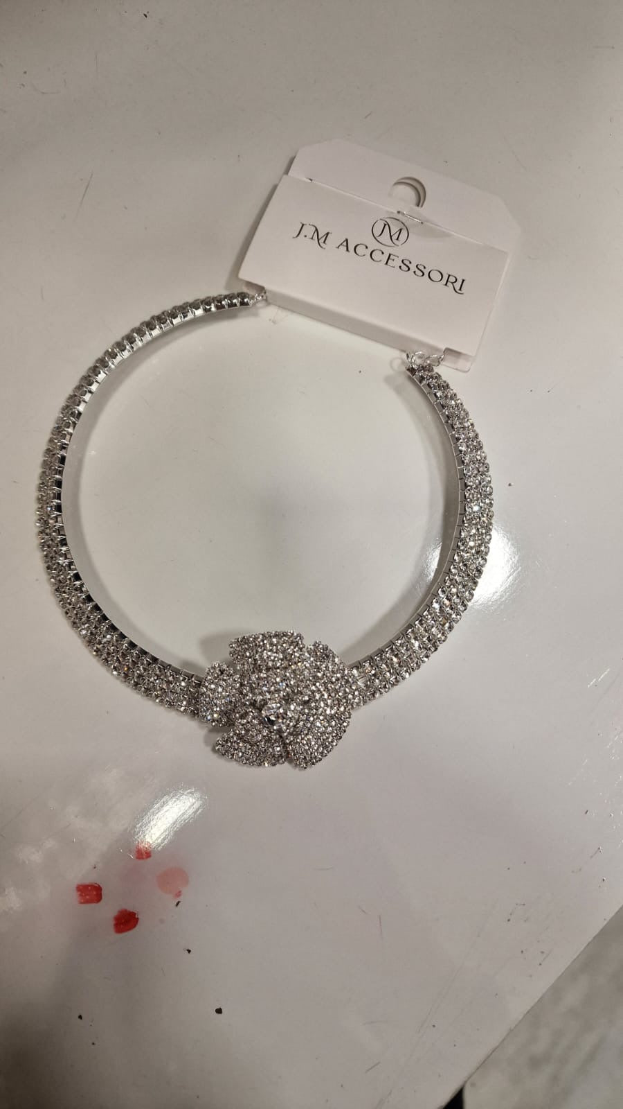 collana con fiore