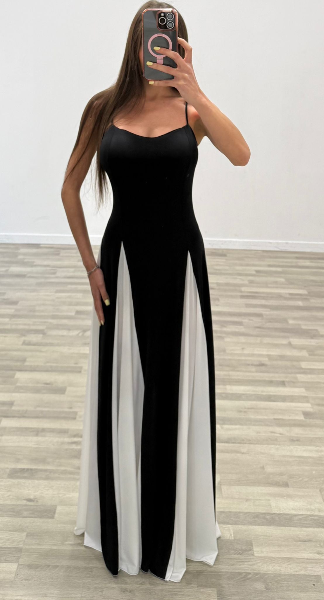 vestito black and white