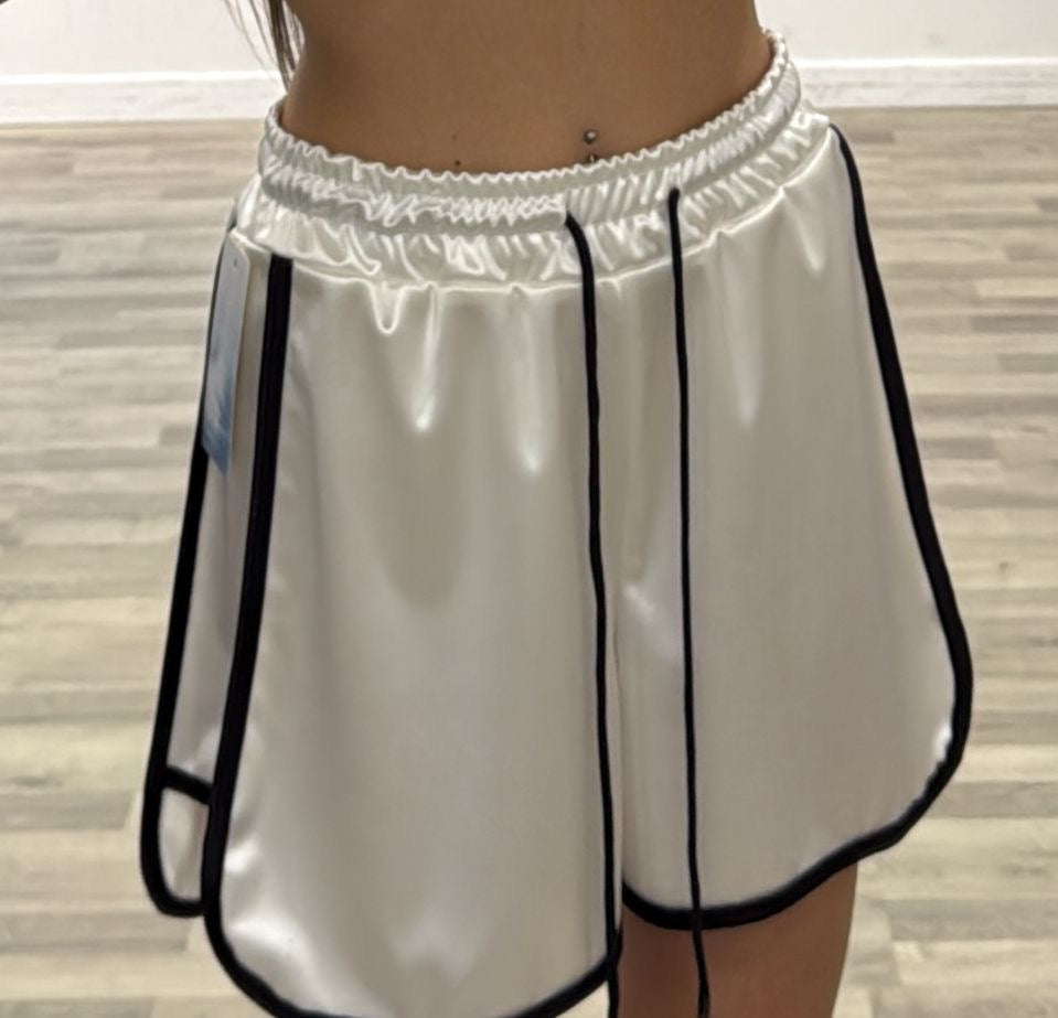 short con striscie laterali