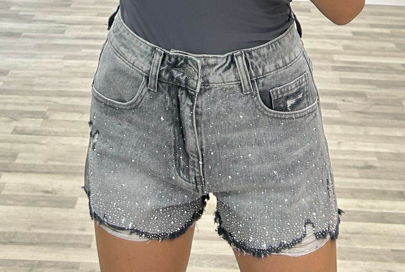 short grey str
