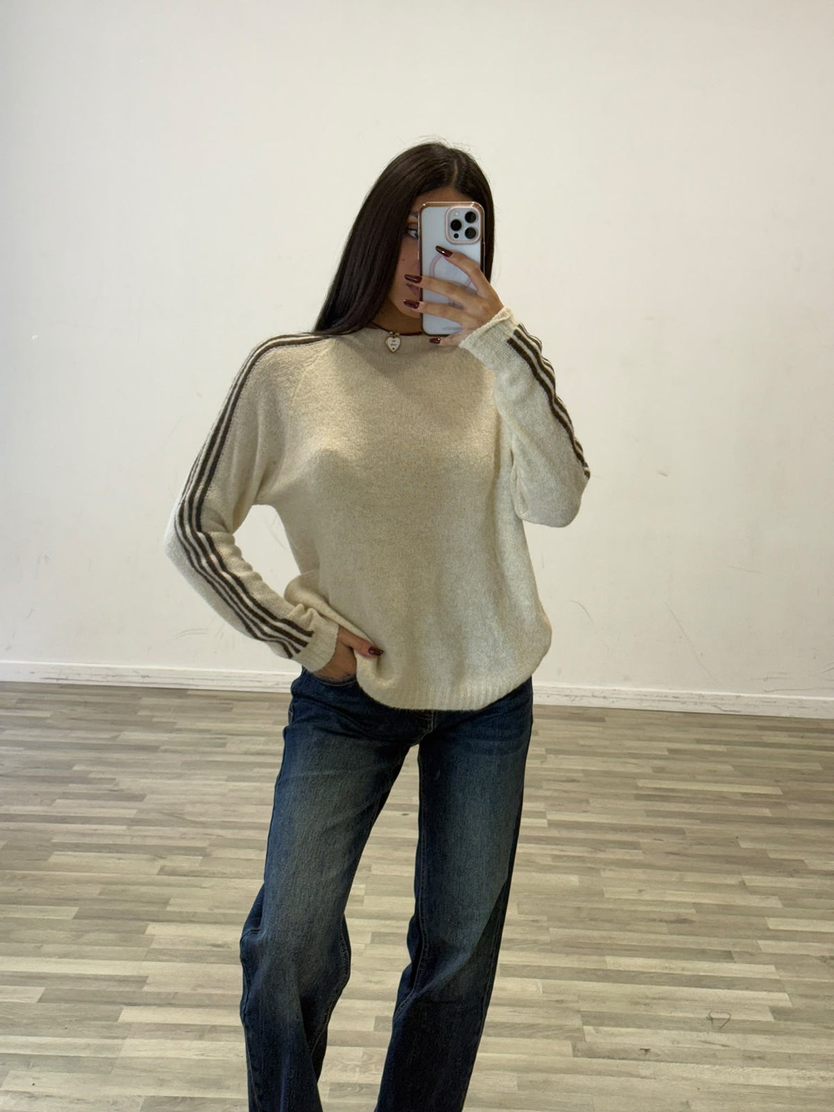 pull con righe laterali