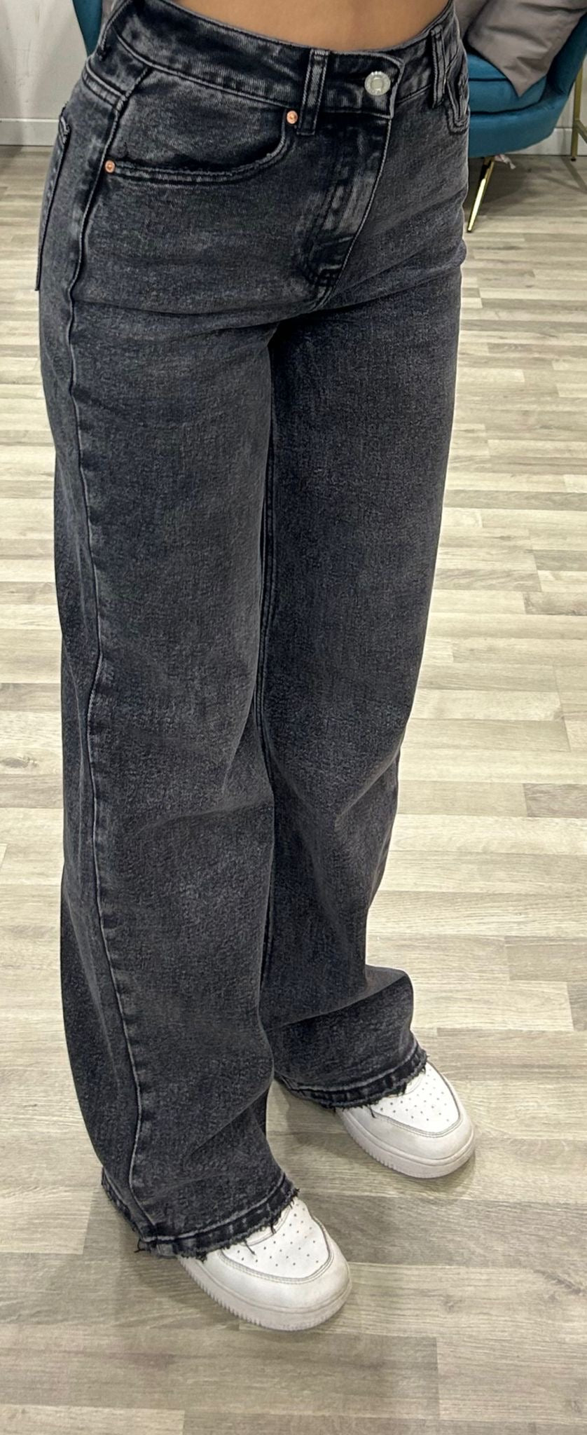jeans grey