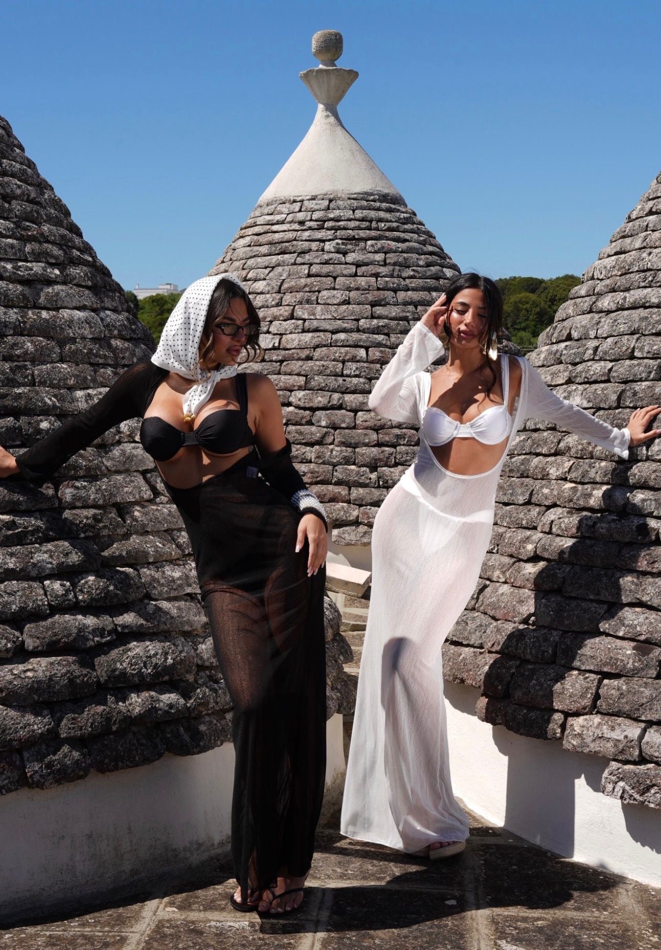 costume con copricostume velato
