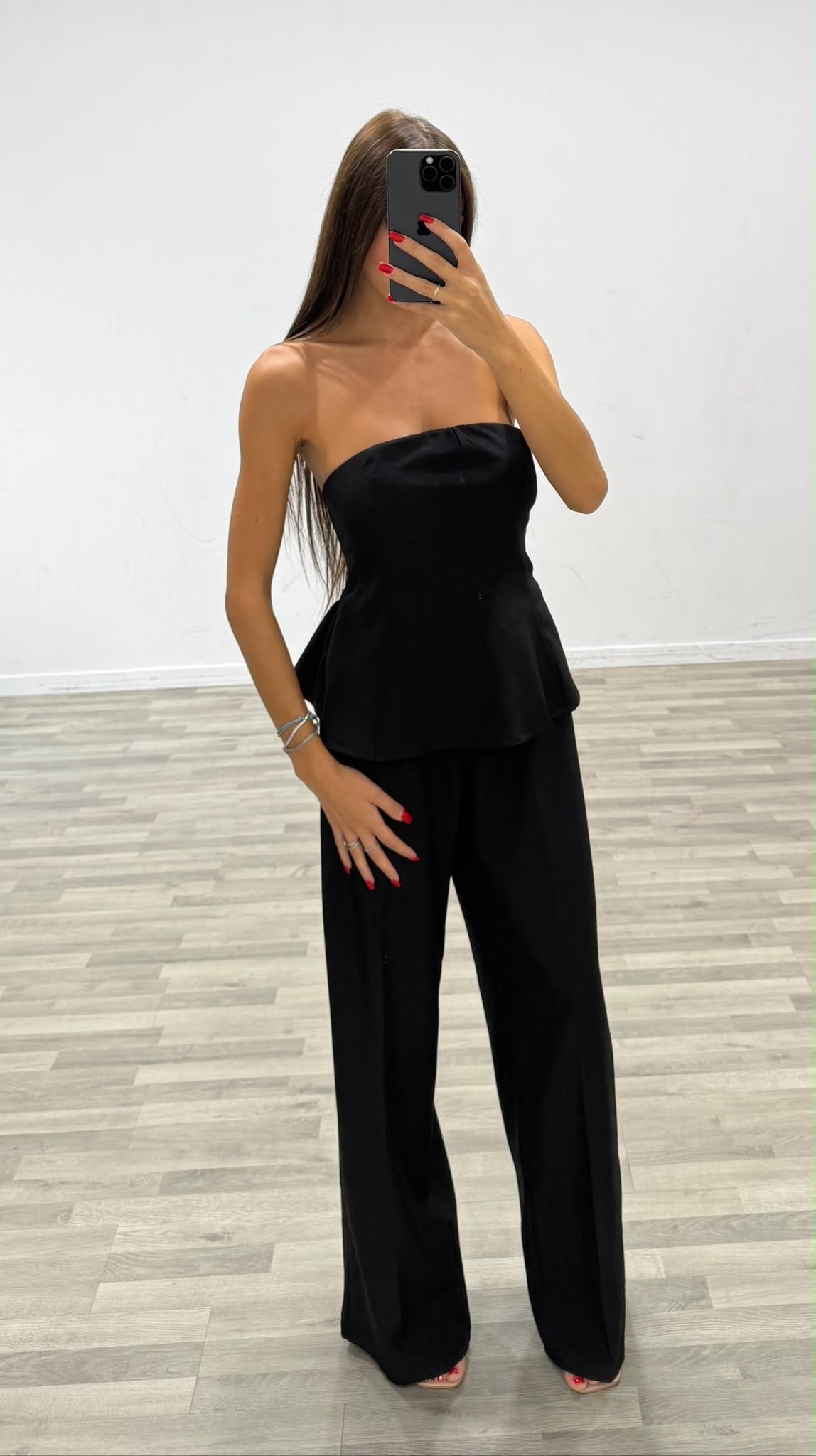 completo top a fascia con pantalone