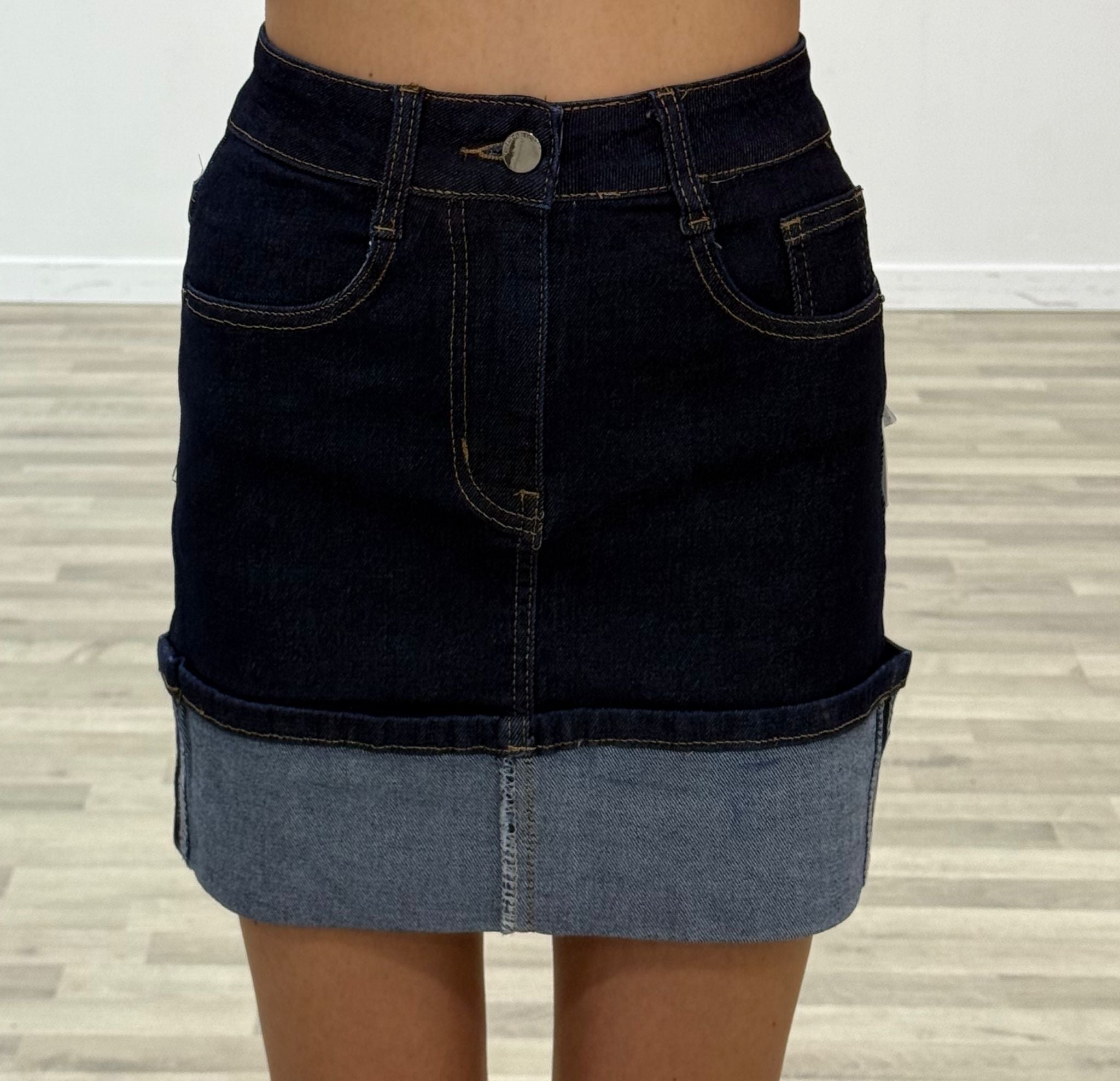 gonna di jeans con risvolto