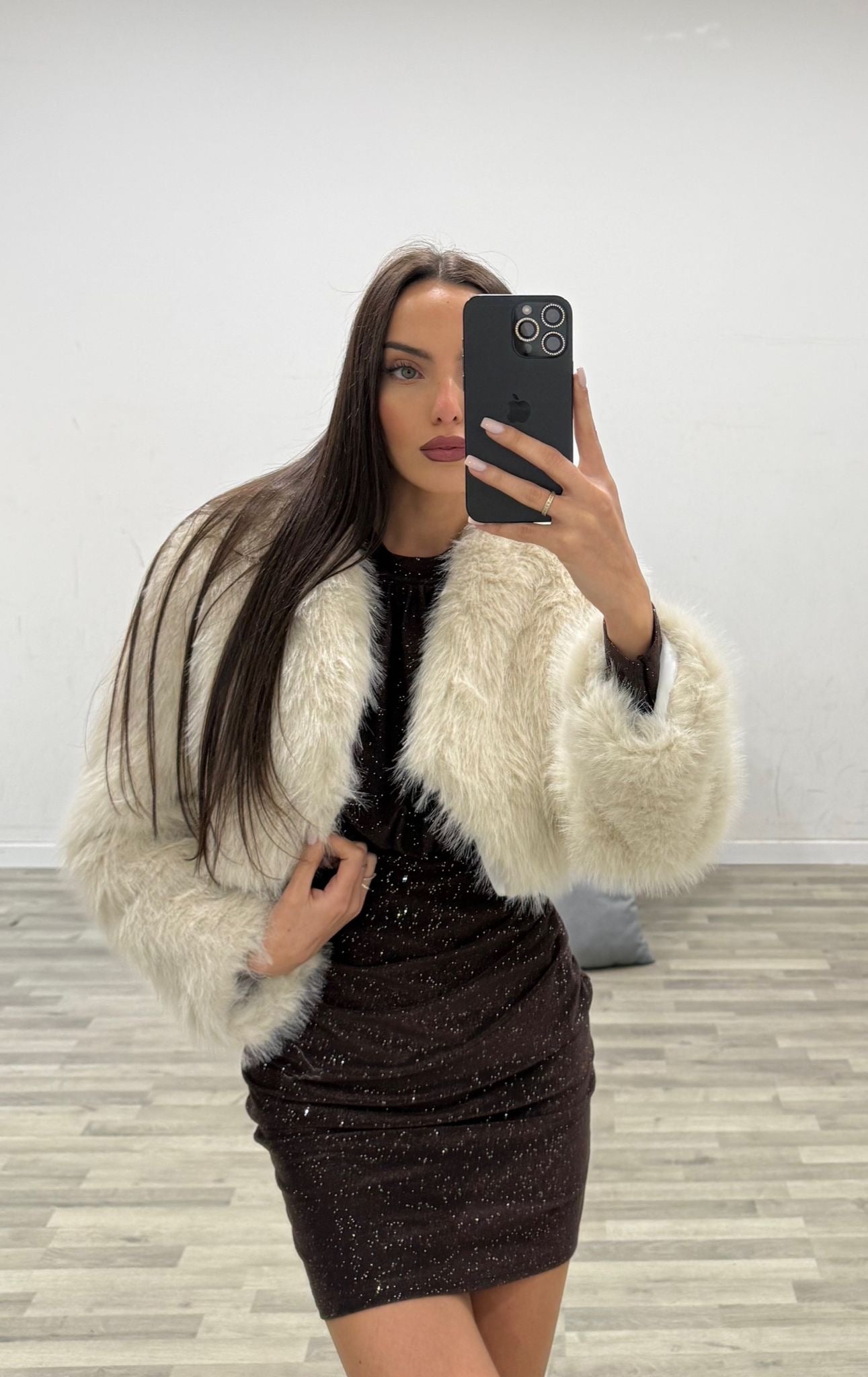 pelliccia corta a coprispalle